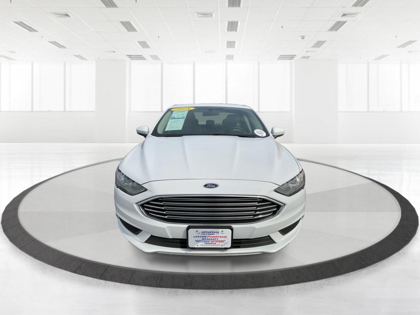 2018 Ford Fusion SE (3FA6P0H79JR) with an Duratec 2.5L I-4 DOHC engine, located at 1230 East Main St, Xenia, OH, 45385, (937) 908-9800, 39.688026, -83.910172 - 2018 Ford Fusion SE - Photo#6