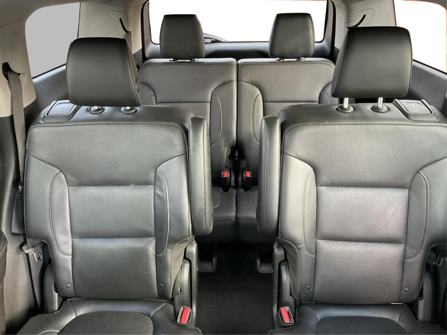 2018 GMC Acadia SLT-1 (1GKKNMLA4JZ) with an 2.5L I-4 gasoline direct injection engine, located at 1230 East Main St, Xenia, OH, 45385, (937) 908-9800, 39.688026, -83.910172 - Third Row - Photo#13
