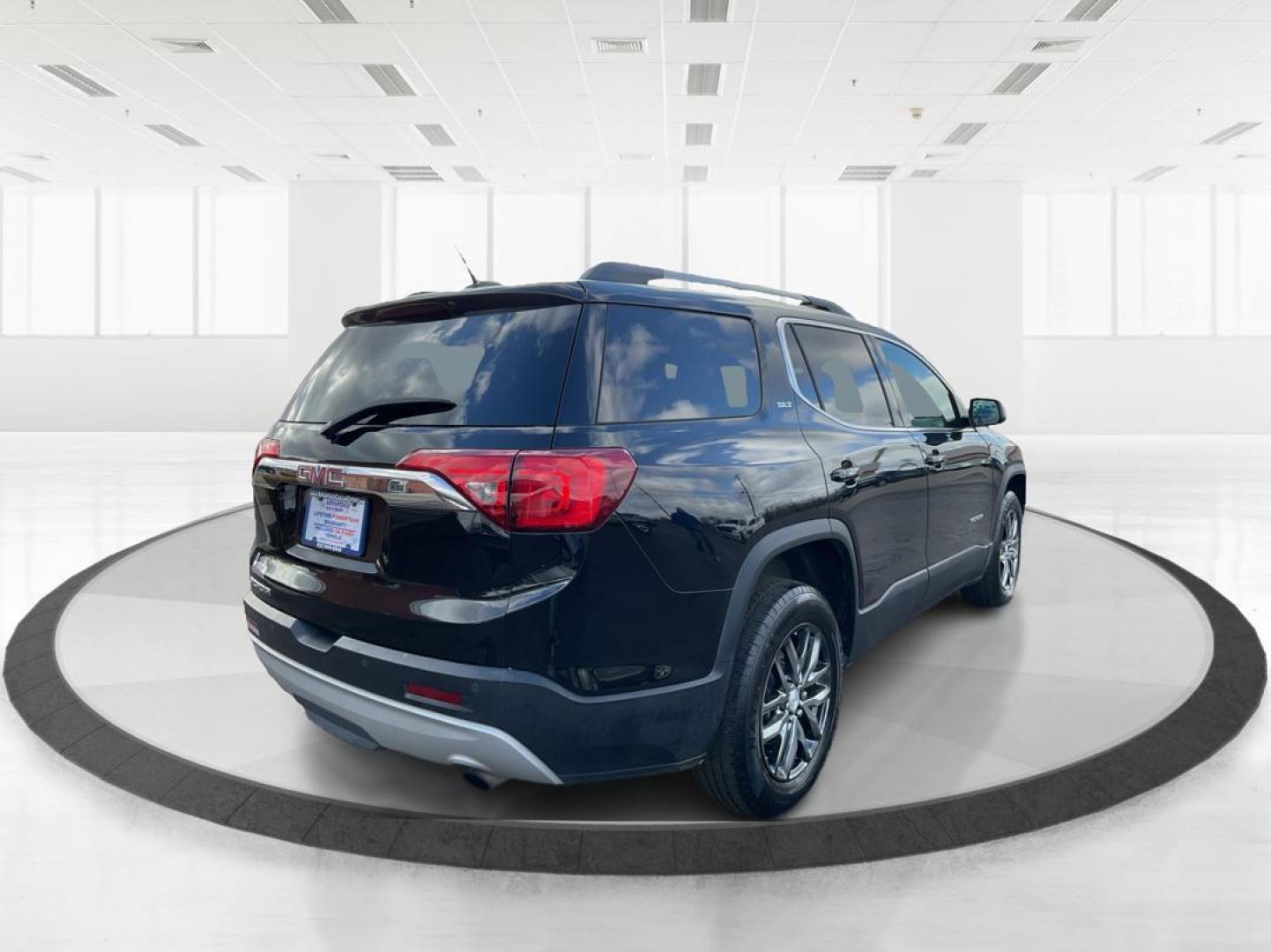 2018 GMC Acadia SLT-1 (1GKKNMLA4JZ) with an 2.5L I-4 gasoline direct injection engine, located at 1230 East Main St, Xenia, OH, 45385, (937) 908-9800, 39.688026, -83.910172 - Third Row - Photo#2