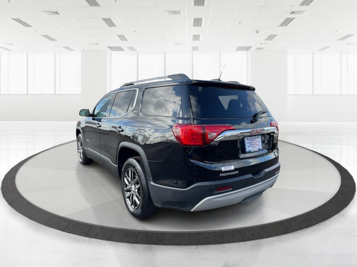 2018 GMC Acadia SLT-1 (1GKKNMLA4JZ) with an 2.5L I-4 gasoline direct injection engine, located at 1230 East Main St, Xenia, OH, 45385, (937) 908-9800, 39.688026, -83.910172 - Third Row - Photo#4