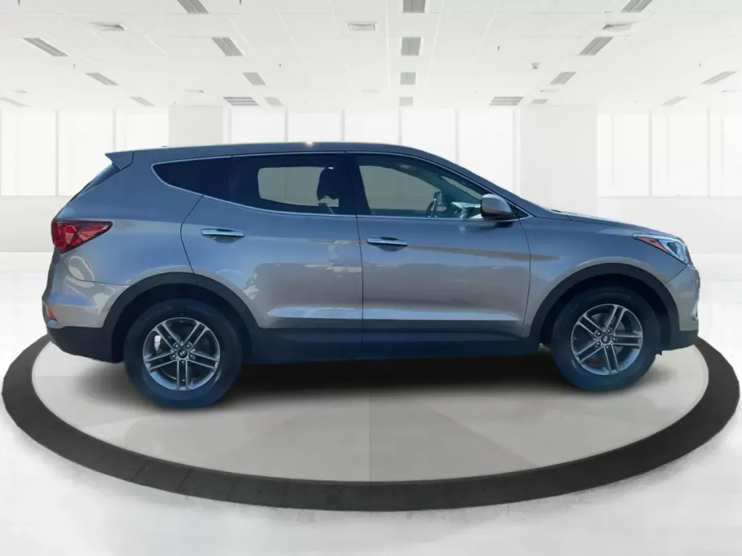 2018 Hyundai Santa Fe 2.4L (5NMZTDLB0JH) with an Theta II 2.4L I-4 gasoline direct injection engine, located at 401 Woodman Dr, Riverside, OH, 45431, (937) 908-9800, 39.760899, -84.123421 - Experience the perfect blend of comfort, style, and versatility with the **2018 Hyundai Santa Fe Sport**, now available at **Advantage Car and Credit**, your trusted **Buy Here Pay Here dealership** located at **1184 Kauffman Ave, Fairborn, OH 45324**. Whether you're a growing family looking for a r - Photo#1