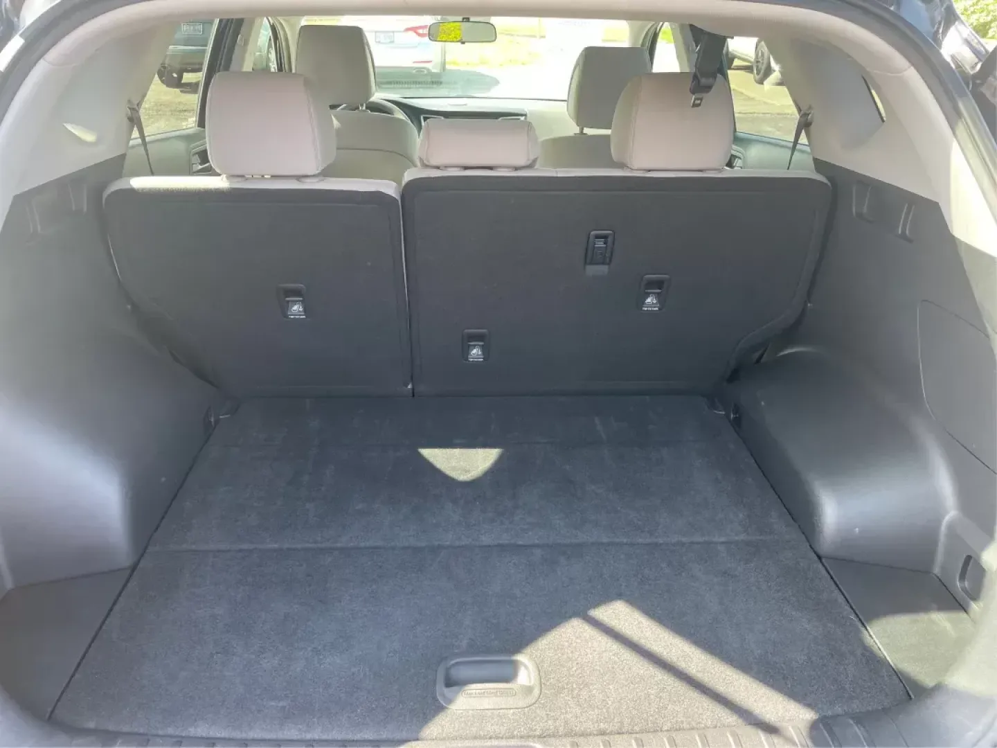 2018 Hyundai Tucson SEL (KM8J3CA41JU) with an Nu 2L I-4 gasoline direct injection engine, located at 8750 N County Rd 25A, Piqua, OH, 45356, (937) 908-9800, 40.164391, -84.232513 - 2018 Hyundai Tucson SEL - Photo#11
