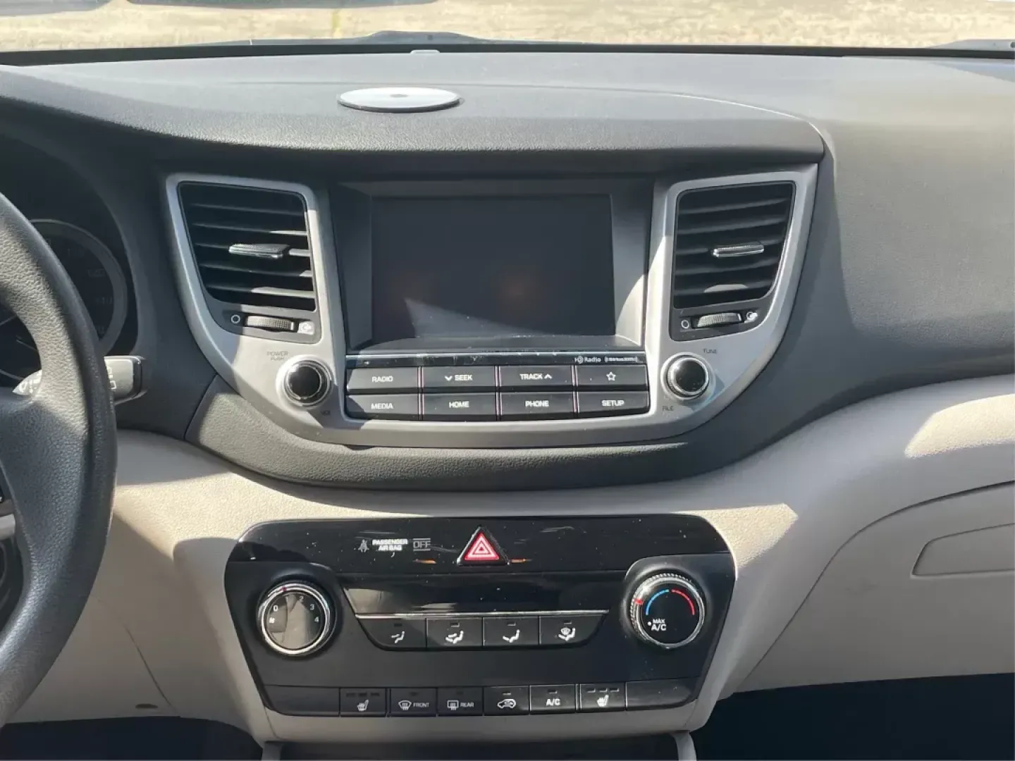 2018 Hyundai Tucson SEL (KM8J3CA41JU) with an Nu 2L I-4 gasoline direct injection engine, located at 8750 N County Rd 25A, Piqua, OH, 45356, (937) 908-9800, 40.164391, -84.232513 - 2018 Hyundai Tucson SEL - Photo#12