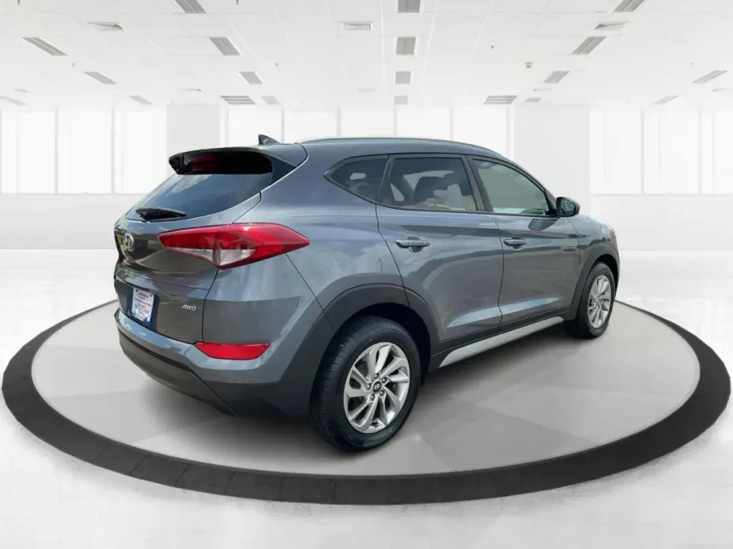 2018 Hyundai Tucson SEL (KM8J3CA44JU) with an Nu 2L I-4 gasoline direct injection engine, located at 1184 Kauffman Ave, Fairborn, OH, 45324, (937) 908-9800, 39.807072, -84.030914 - **Explore Your Next Adventure in the 2018 Hyundai Tucson SEL Perfect for Families and Adventurers Alike!**<br /> <br /> Are you searching for a versatile and stylish SUV that perfectly balances comfort and performance? Look no further! The 2018 Hyundai Tucson SEL is your ticket to unforgettable fam - Photo#2