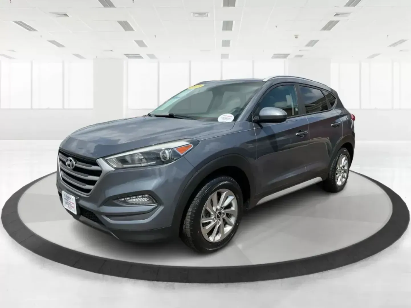 2018 Hyundai Tucson SEL (KM8J3CA44JU) with an Nu 2L I-4 gasoline direct injection engine, located at 1184 Kauffman Ave, Fairborn, OH, 45324, (937) 908-9800, 39.807072, -84.030914 - **Explore Your Next Adventure in the 2018 Hyundai Tucson SEL Perfect for Families and Adventurers Alike!**<br /> <br /> Are you searching for a versatile and stylish SUV that perfectly balances comfort and performance? Look no further! The 2018 Hyundai Tucson SEL is your ticket to unforgettable fam - Photo#7