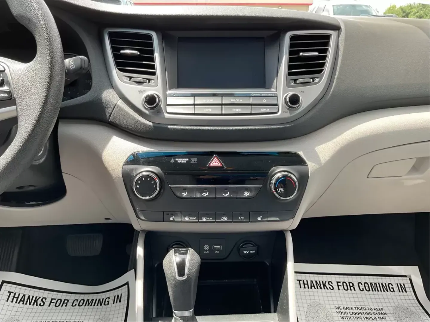 2018 Hyundai Tucson SEL (KM8J3CA44JU) with an Nu 2L I-4 gasoline direct injection engine, located at 1184 Kauffman Ave, Fairborn, OH, 45324, (937) 908-9800, 39.807072, -84.030914 - **Explore Your Next Adventure in the 2018 Hyundai Tucson SEL Perfect for Families and Adventurers Alike!**<br /> <br /> Are you searching for a versatile and stylish SUV that perfectly balances comfort and performance? Look no further! The 2018 Hyundai Tucson SEL is your ticket to unforgettable fam - Photo#12