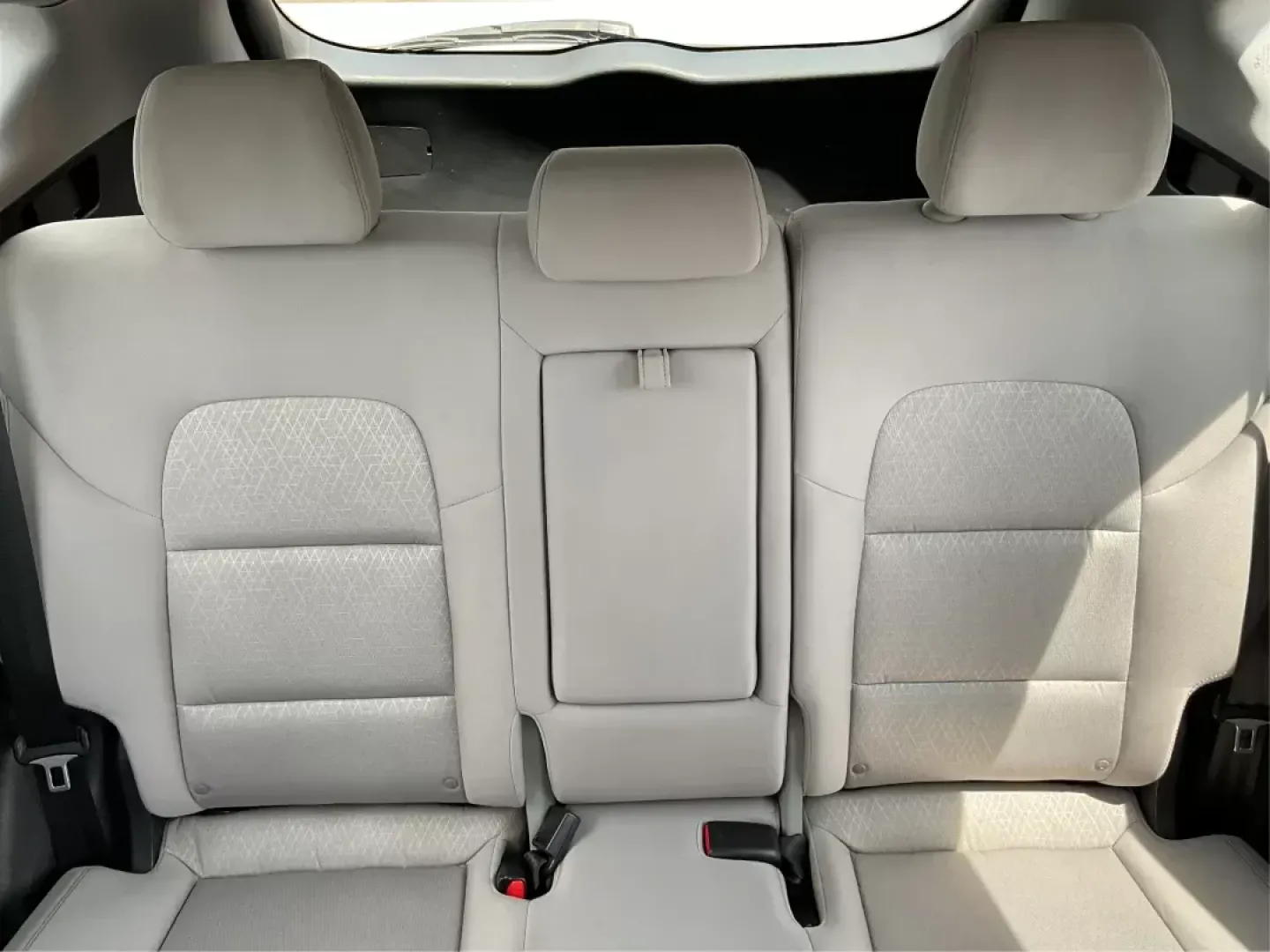 2018 Hyundai Tucson SEL (KM8J3CA44JU) with an Nu 2L I-4 gasoline direct injection engine, located at 1184 Kauffman Ave, Fairborn, OH, 45324, (937) 908-9800, 39.807072, -84.030914 - **Explore Your Next Adventure in the 2018 Hyundai Tucson SEL Perfect for Families and Adventurers Alike!**<br /> <br /> Are you searching for a versatile and stylish SUV that perfectly balances comfort and performance? Look no further! The 2018 Hyundai Tucson SEL is your ticket to unforgettable fam - Photo#13