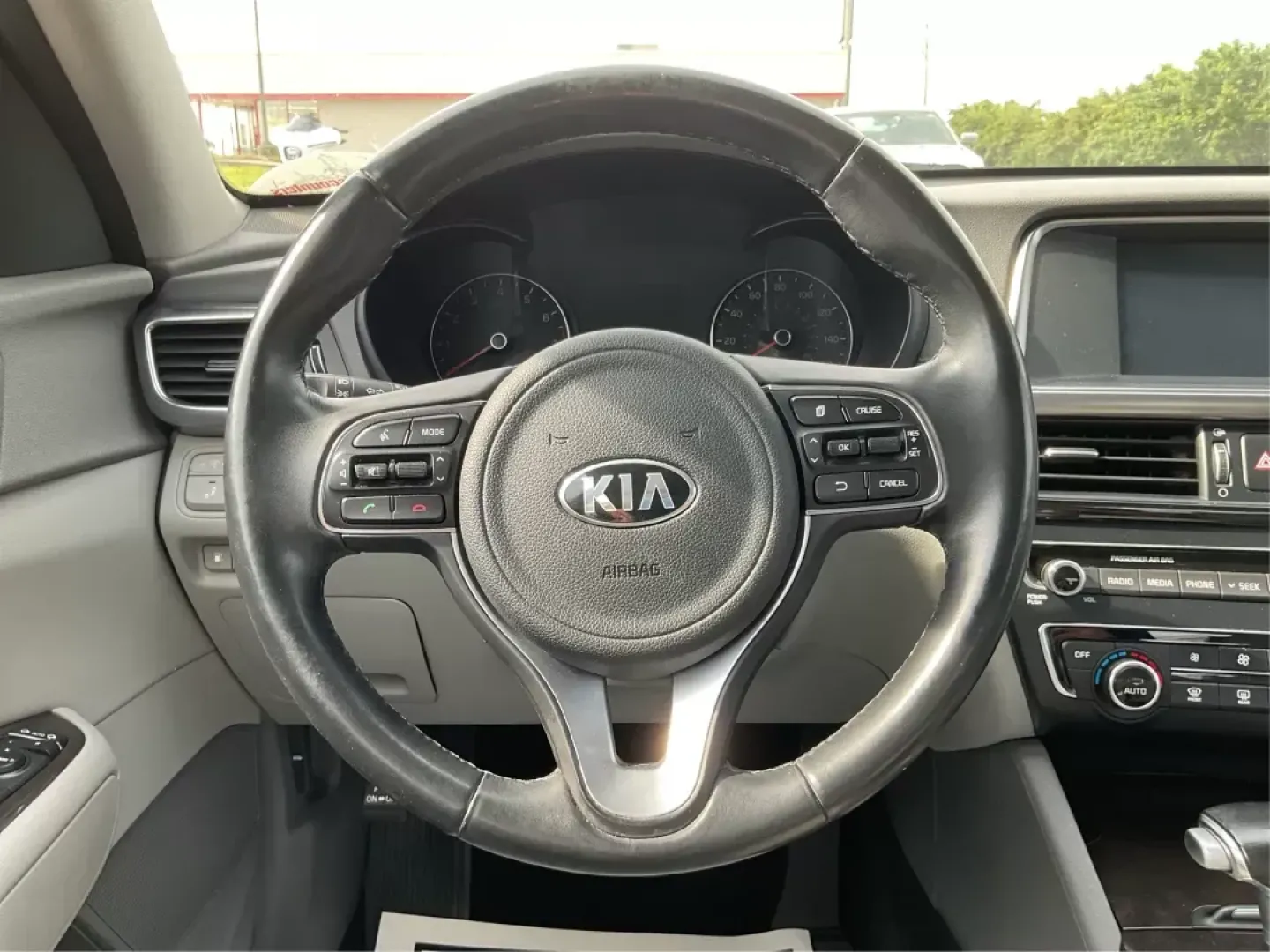 2018 Kia Optima EX (5XXGU4L36JG) with an Theta II 2.4L I-4 gasoline direct injection engine, located at 880 E. National Road, Vandalia, OH, 45377, (937) 908-9800, 39.891918, -84.183594 - 2018 Kia Optima EX - Photo#14