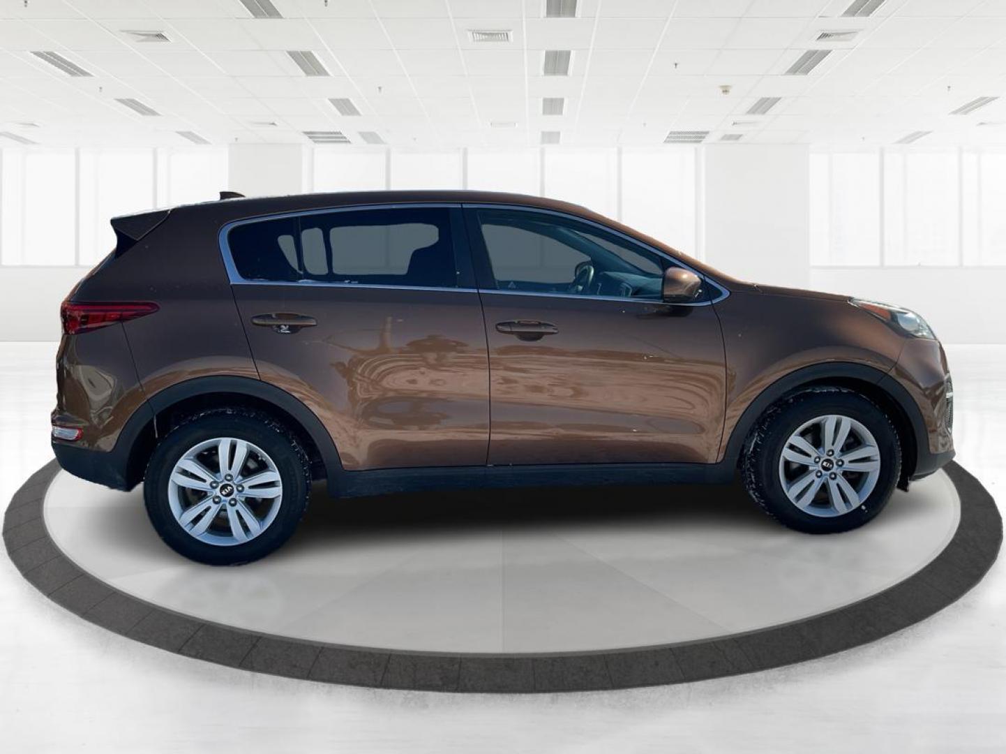 2018 Kia Sportage LX (KNDPM3AC5J7) with an Theta II 2.4L I-4 gasoline direct injection engine, located at 1184 Kauffman Ave, Fairborn, OH, 45324, (937) 908-9800, 39.807072, -84.030914 - 2018 Kia Sportage LX - Photo#1