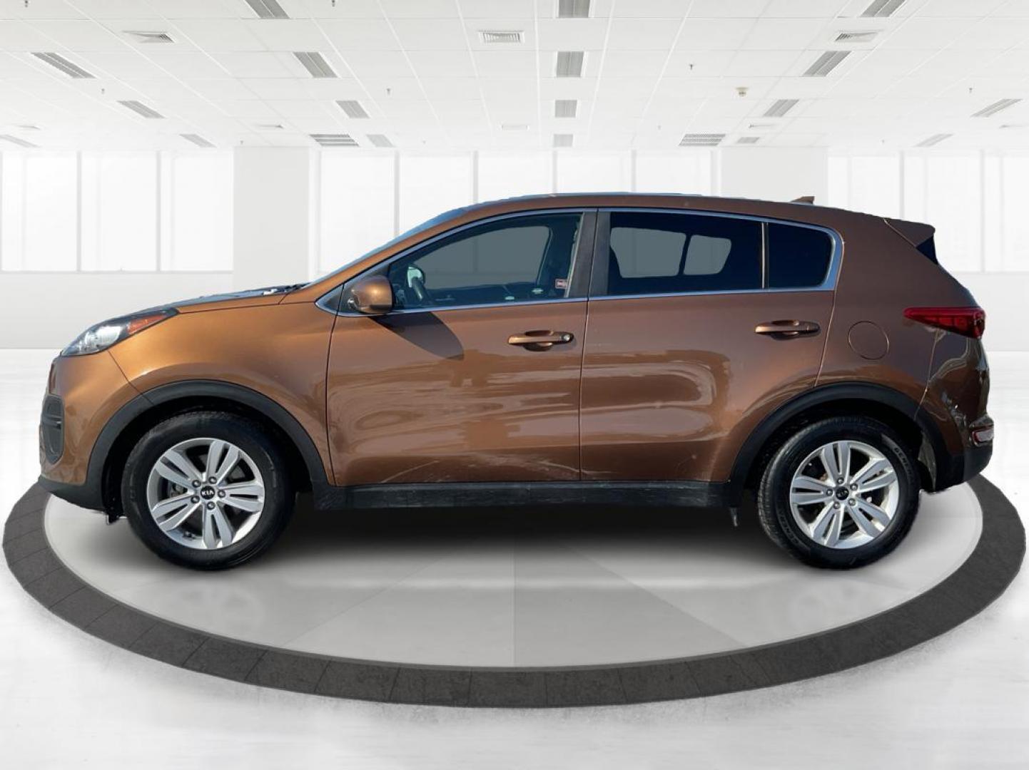 2018 Kia Sportage LX (KNDPM3AC5J7) with an Theta II 2.4L I-4 gasoline direct injection engine, located at 1184 Kauffman Ave, Fairborn, OH, 45324, (937) 908-9800, 39.807072, -84.030914 - 2018 Kia Sportage LX - Photo#5