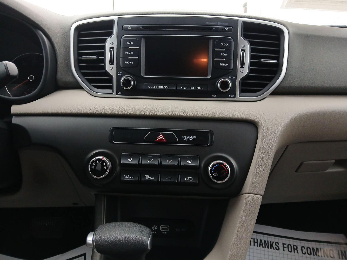 2018 Kia Sportage LX FWD (KNDPM3AC3J7) with an 2.4L V6 DOHC 24V engine, 6-Speed Automatic transmission, located at 4508 South Dixie Dr, Moraine, OH, 45439, (937) 908-9800, 39.689976, -84.218452 - 2018 Kia Sportage LX FWD - Photo#12