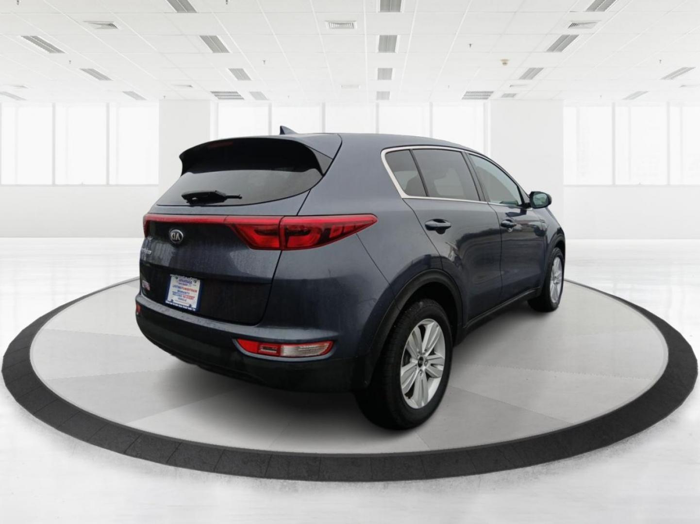 2018 Kia Sportage LX FWD (KNDPM3AC3J7) with an 2.4L V6 DOHC 24V engine, 6-Speed Automatic transmission, located at 4508 South Dixie Dr, Moraine, OH, 45439, (937) 908-9800, 39.689976, -84.218452 - 2018 Kia Sportage LX FWD - Photo#2