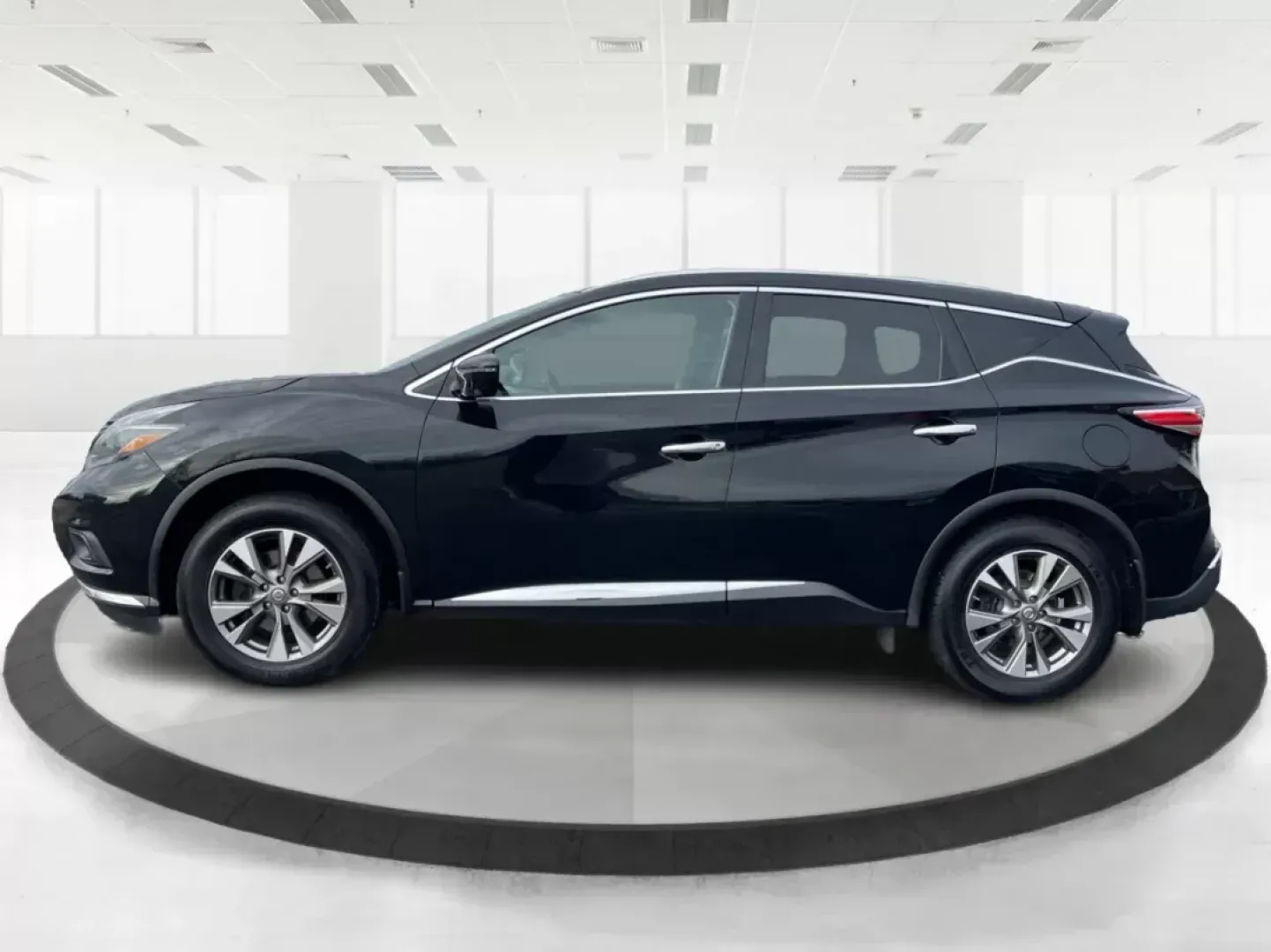 2018 Nissan Murano SL AWD (5N1AZ2MH1JN) with an 3.5L V6 DOHC 24V engine, Continuously Variable Transmission transmission, located at 1230 East Main St, Xenia, OH, 45385, (937) 908-9800, 39.688026, -83.910172 - 2018 Nissan Murano SL AWD - Photo#6