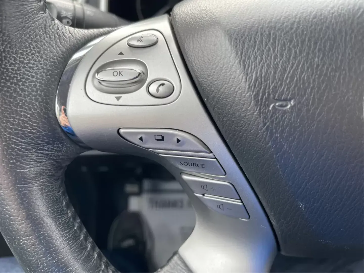 2018 Nissan Murano SL AWD (5N1AZ2MH1JN) with an 3.5L V6 DOHC 24V engine, Continuously Variable Transmission transmission, located at 1230 East Main St, Xenia, OH, 45385, (937) 908-9800, 39.688026, -83.910172 - 2018 Nissan Murano SL AWD - Photo#16