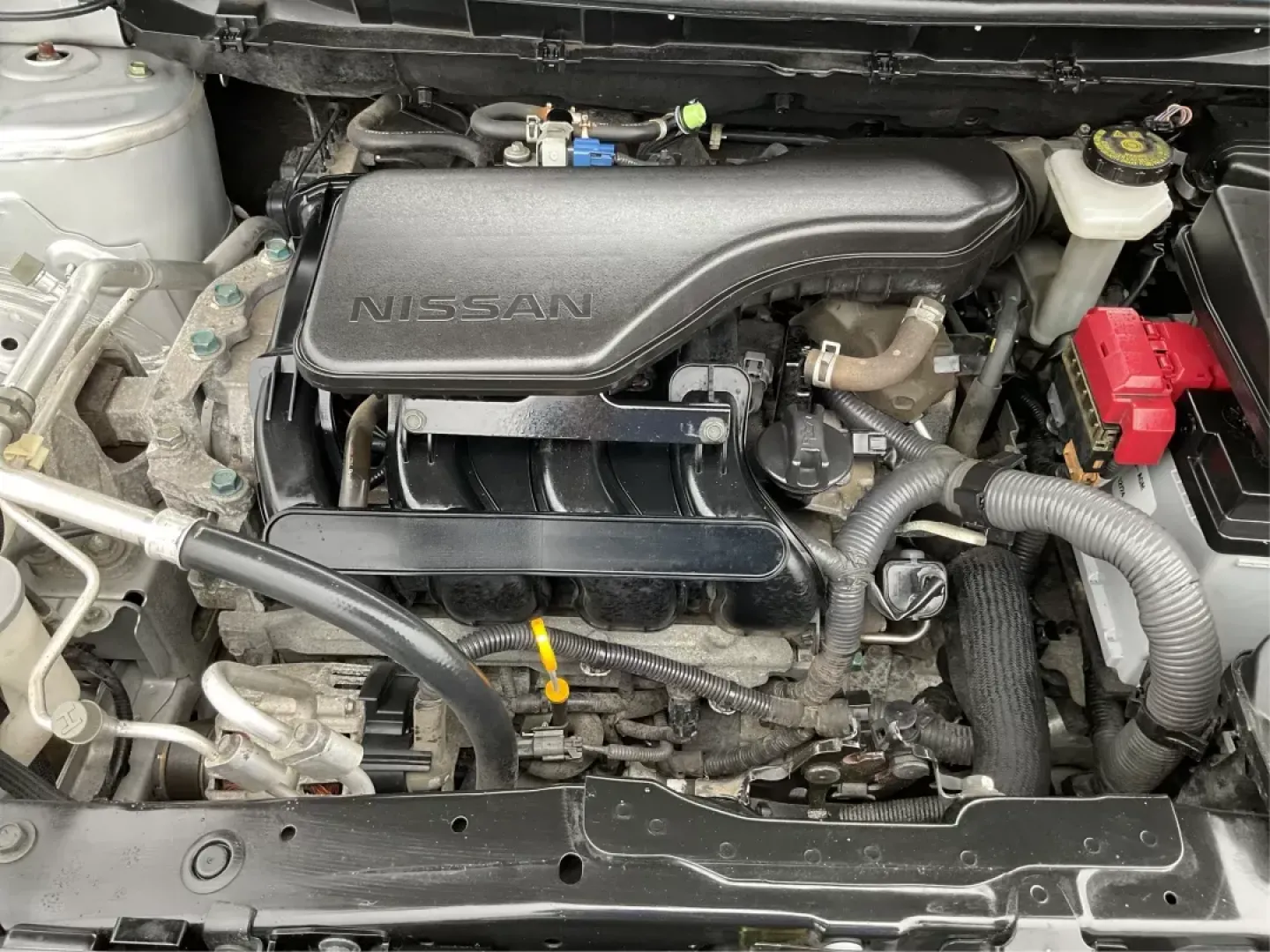 2018 Nissan Rogue Sport SV AWD (JN1BJ1CR6JW) with an 2.0L L4 DOHC 16V engine, Continuously Variable Transmission transmission, located at 880 E. National Road, Vandalia, OH, 45377, (937) 908-9800, 39.891918, -84.183594 - 2018 Nissan Rogue Sport SV AWD - Photo#9