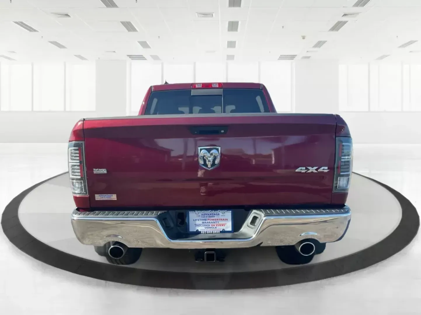 2018 Ram 1500 SLT Crew Cab SWB 4WD (1C6RR7LM9JS) with an 3.0L V6 DIESEL engine, 8-Speed Automatic transmission, located at 8750 N County Rd 25A, Piqua, OH, 45356, (937) 908-9800, 40.164391, -84.232513 - 2018 Ram 1500 SLT Crew Cab SWB 4WD - Photo#3