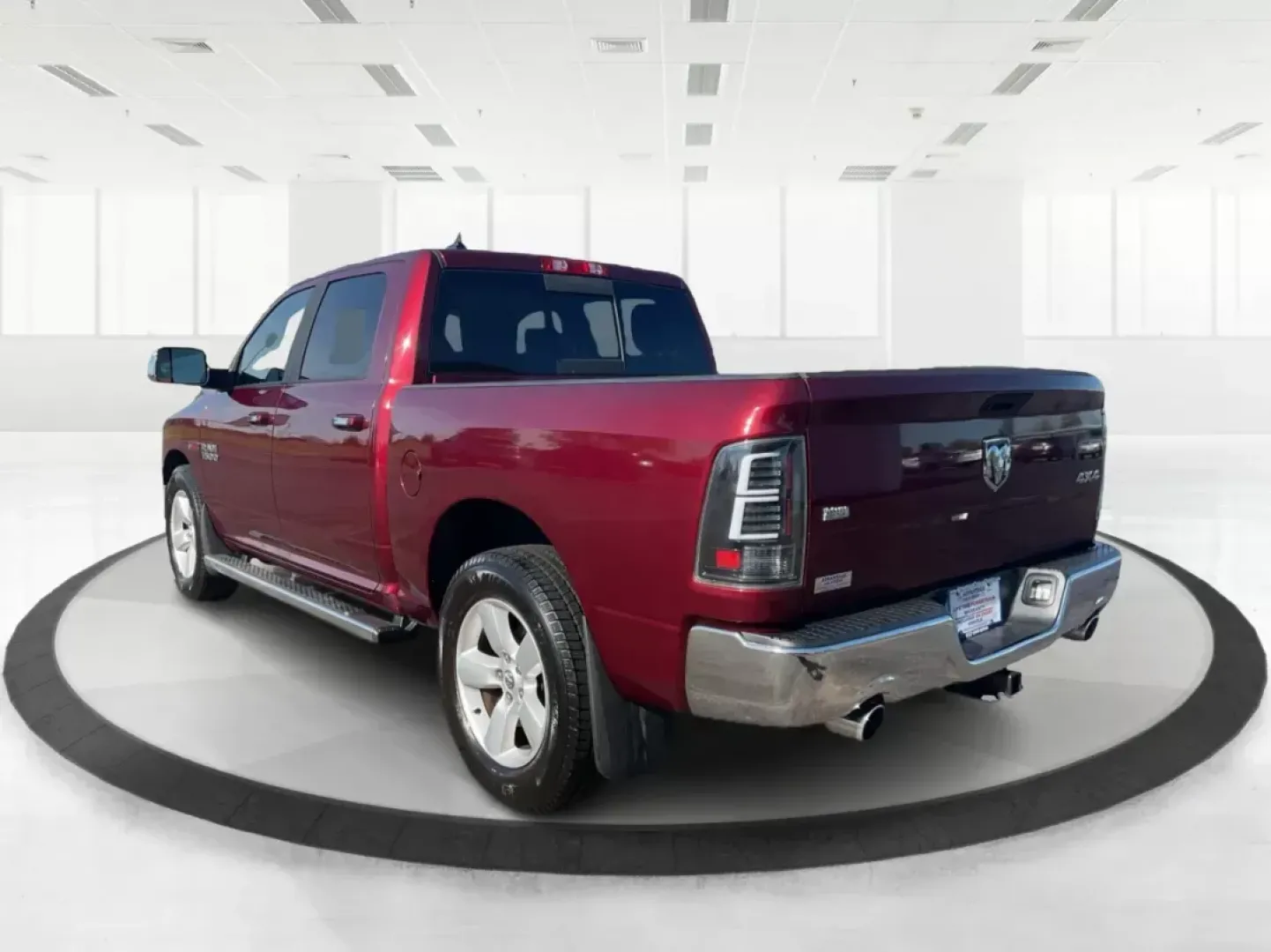 2018 Ram 1500 SLT Crew Cab SWB 4WD (1C6RR7LM9JS) with an 3.0L V6 DIESEL engine, 8-Speed Automatic transmission, located at 8750 N County Rd 25A, Piqua, OH, 45356, (937) 908-9800, 40.164391, -84.232513 - 2018 Ram 1500 SLT Crew Cab SWB 4WD - Photo#4