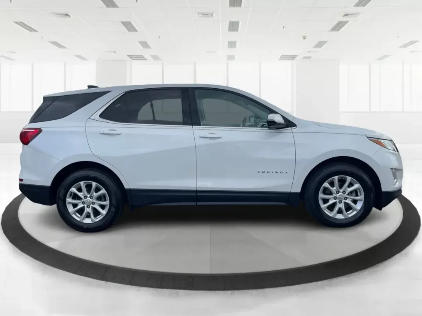 2019 Chevrolet Equinox LT (2GNAXUEV1K6) with an 1.5L I-4 gasoline direct injection engine, located at 4508 South Dixie Dr, Moraine, OH, 45439, (937) 908-9800, 39.689976, -84.218452 - 2019 Chevrolet Equinox LT - Photo#1