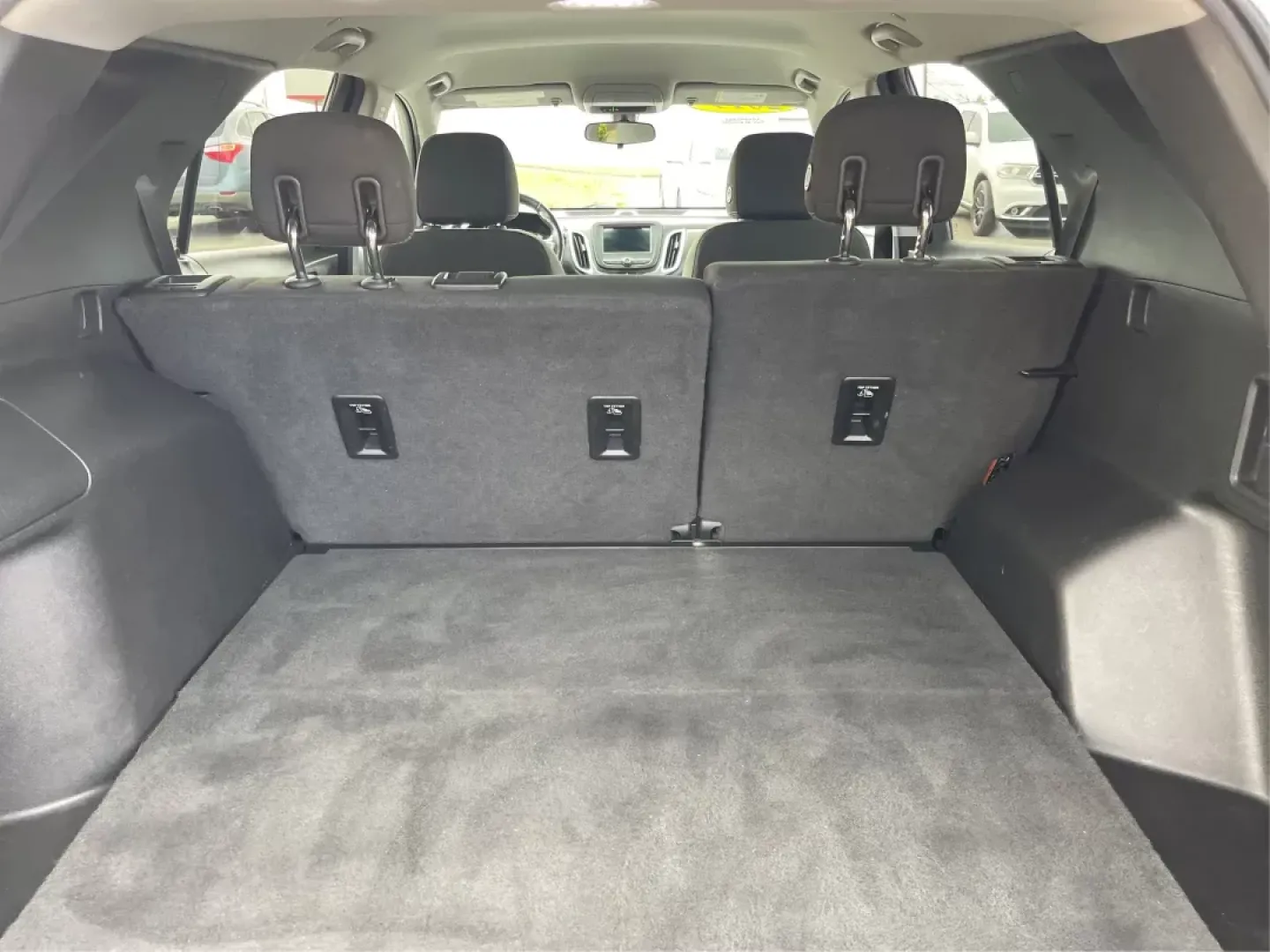 2019 Chevrolet Equinox LT (2GNAXUEV1K6) with an 1.5L I-4 gasoline direct injection engine, located at 4508 South Dixie Dr, Moraine, OH, 45439, (937) 908-9800, 39.689976, -84.218452 - 2019 Chevrolet Equinox LT - Photo#11