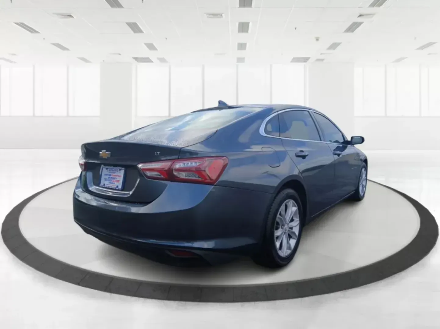 2019 Chevrolet Malibu LT (1G1ZD5ST2KF) with an 1.5L L4 DOHC 16V engine, 6-Speed Automatic transmission, located at 1099 N County Rd 25A , Troy, OH, 45373, (937) 908-9800, 40.057079, -84.212883 - **Experience the Perfect Blend of Style and Comfort with the 2019 Chevrolet Malibu LT at Advantage Car and Credit!**<br /> <br /> Imagine cruising through Fairborn, OH, in a sophisticated sedan that not only complements your lifestyle but also offers reliability and performance. The 2019 Chevrolet M - Photo#2