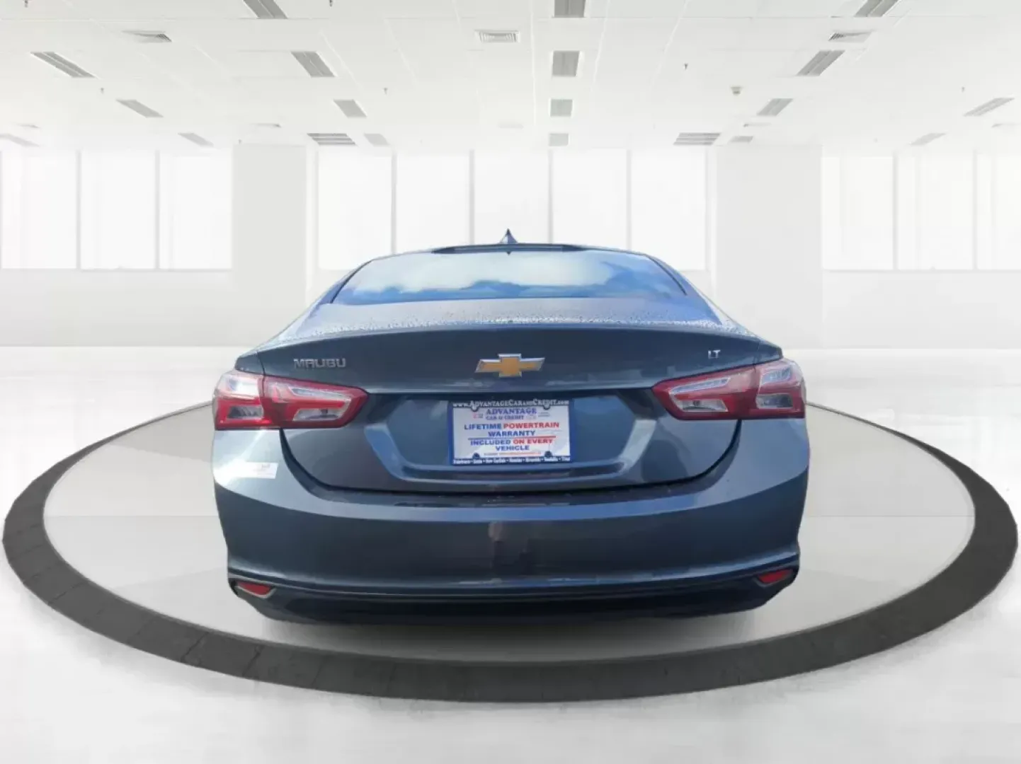 2019 Chevrolet Malibu LT (1G1ZD5ST2KF) with an 1.5L L4 DOHC 16V engine, 6-Speed Automatic transmission, located at 1099 N County Rd 25A , Troy, OH, 45373, (937) 908-9800, 40.057079, -84.212883 - **Experience the Perfect Blend of Style and Comfort with the 2019 Chevrolet Malibu LT at Advantage Car and Credit!**<br /> <br /> Imagine cruising through Fairborn, OH, in a sophisticated sedan that not only complements your lifestyle but also offers reliability and performance. The 2019 Chevrolet M - Photo#4