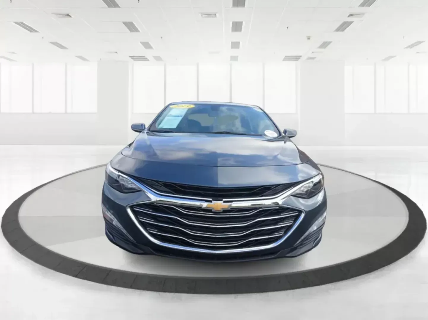 2019 Chevrolet Malibu LT (1G1ZD5ST2KF) with an 1.5L L4 DOHC 16V engine, 6-Speed Automatic transmission, located at 1099 N County Rd 25A , Troy, OH, 45373, (937) 908-9800, 40.057079, -84.212883 - **Experience the Perfect Blend of Style and Comfort with the 2019 Chevrolet Malibu LT at Advantage Car and Credit!**<br /> <br /> Imagine cruising through Fairborn, OH, in a sophisticated sedan that not only complements your lifestyle but also offers reliability and performance. The 2019 Chevrolet M - Photo#7