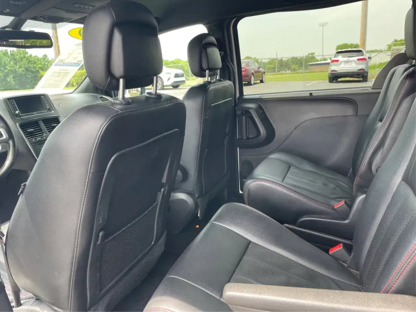 2019 Dodge Grand Caravan GT (2C4RDGEG7KR) with an Pentastar 3.6L V-6 DOHC engine, located at 1230 East Main St, Xenia, OH, 45385, (937) 908-9800, 39.688026, -83.910172 - ### Discover the 2019 Dodge Grand Caravan GT Perfect for Family Adventures!<br /> <br /> Looking for a reliable and spacious vehicle that's perfect for family outings, weekend getaways, and daily commuting? Look no further than the **2019 Dodge Grand Caravan GT**! This versatile passenger van blend - Photo#9