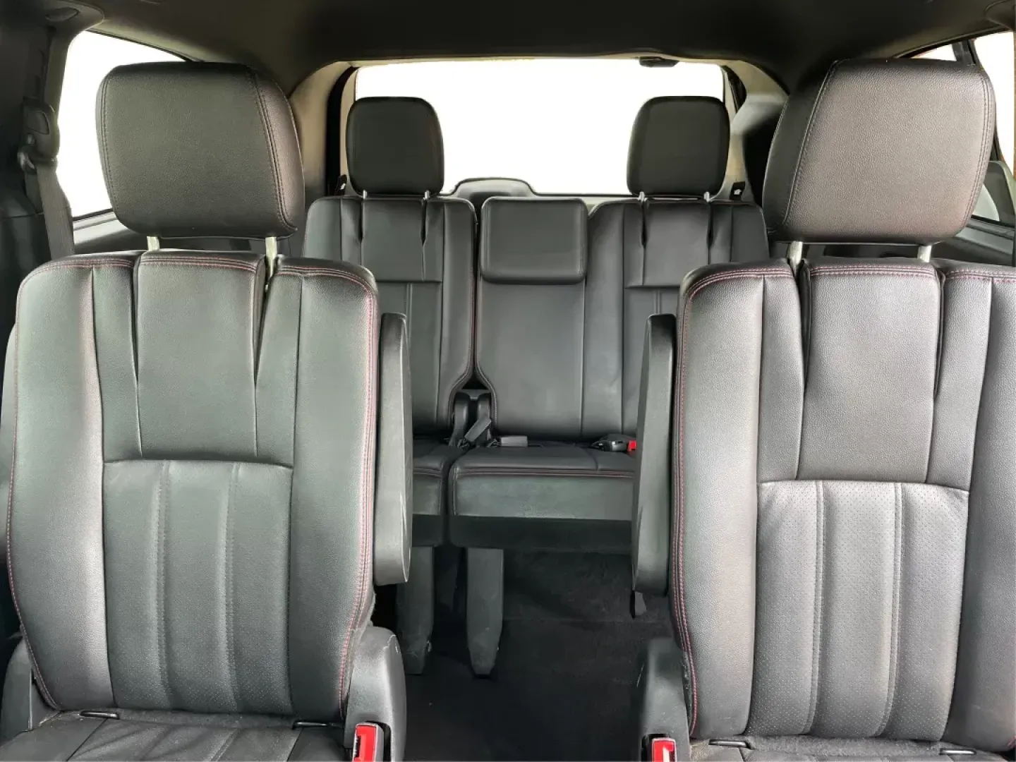 2019 Dodge Grand Caravan GT (2C4RDGEG7KR) with an Pentastar 3.6L V-6 DOHC engine, located at 1230 East Main St, Xenia, OH, 45385, (937) 908-9800, 39.688026, -83.910172 - ### Discover the 2019 Dodge Grand Caravan GT Perfect for Family Adventures!<br /> <br /> Looking for a reliable and spacious vehicle that's perfect for family outings, weekend getaways, and daily commuting? Look no further than the **2019 Dodge Grand Caravan GT**! This versatile passenger van blend - Photo#13