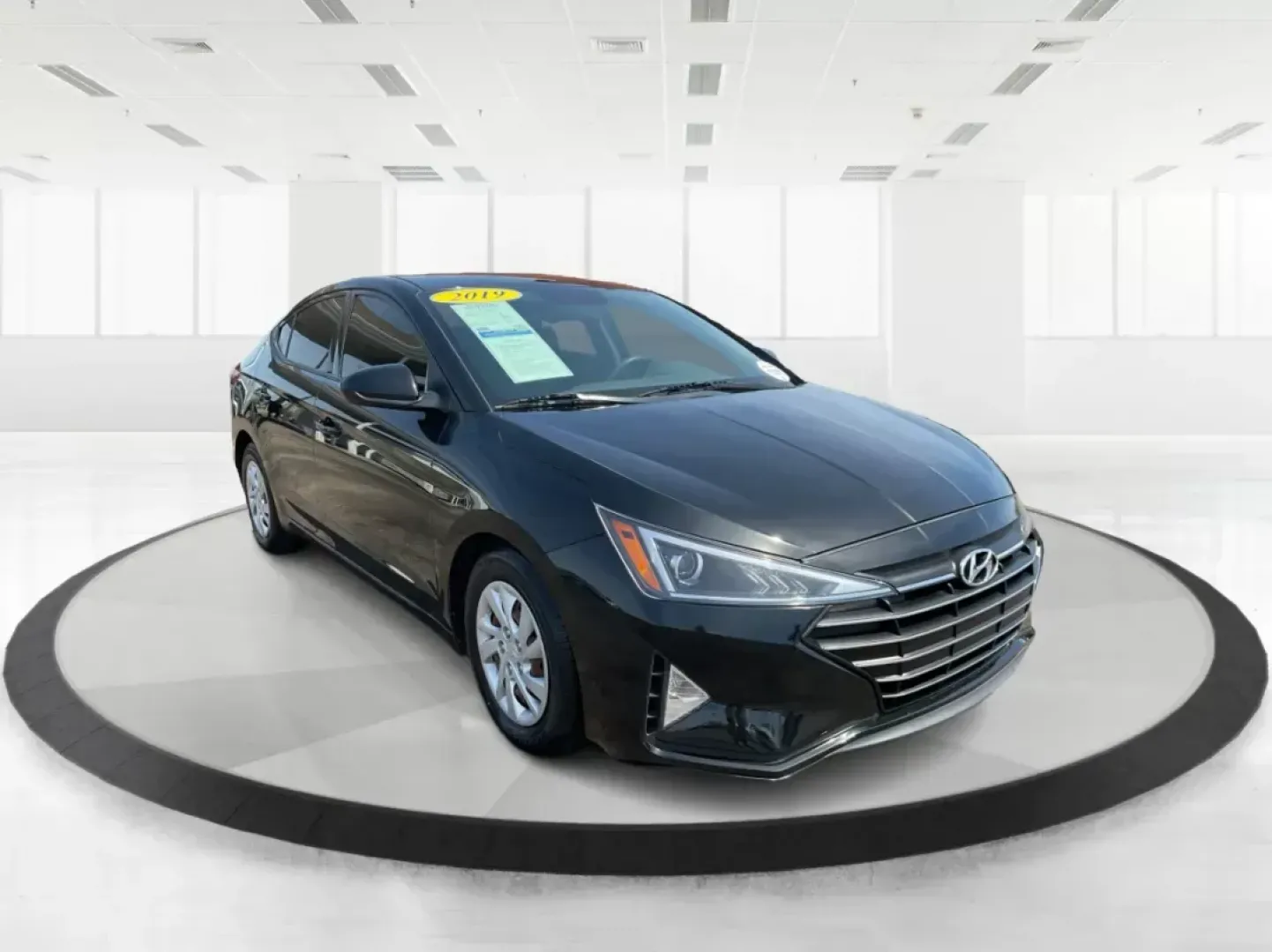 2019 Hyundai Elantra SE (5NPD74LF7KH) with an Nu 2L I-4 DOHC engine, located at 401 Woodman Dr, Riverside, OH, 45431, (937) 908-9800, 39.760899, -84.123421 - 2019 Hyundai Elantra SE - Photo#0