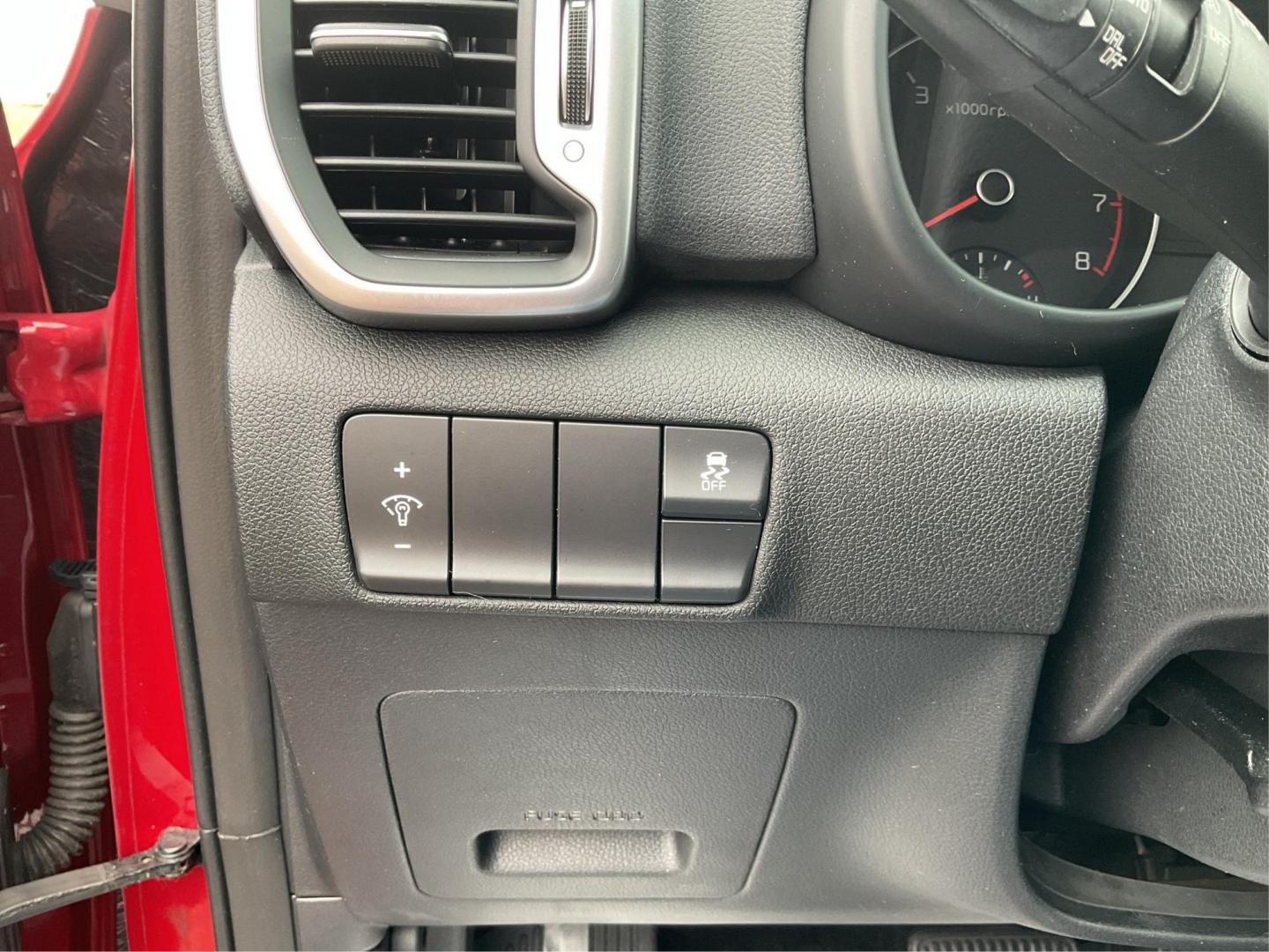 2019 Kia Sportage LX (KNDPMCAC8K7) with an Theta II 2.4L I-4 gasoline direct injection engine, located at 8750 N County Rd 25A, Piqua, OH, 45356, (937) 908-9800, 40.164391, -84.232513 - 2019 Kia Sportage LX - Photo#15