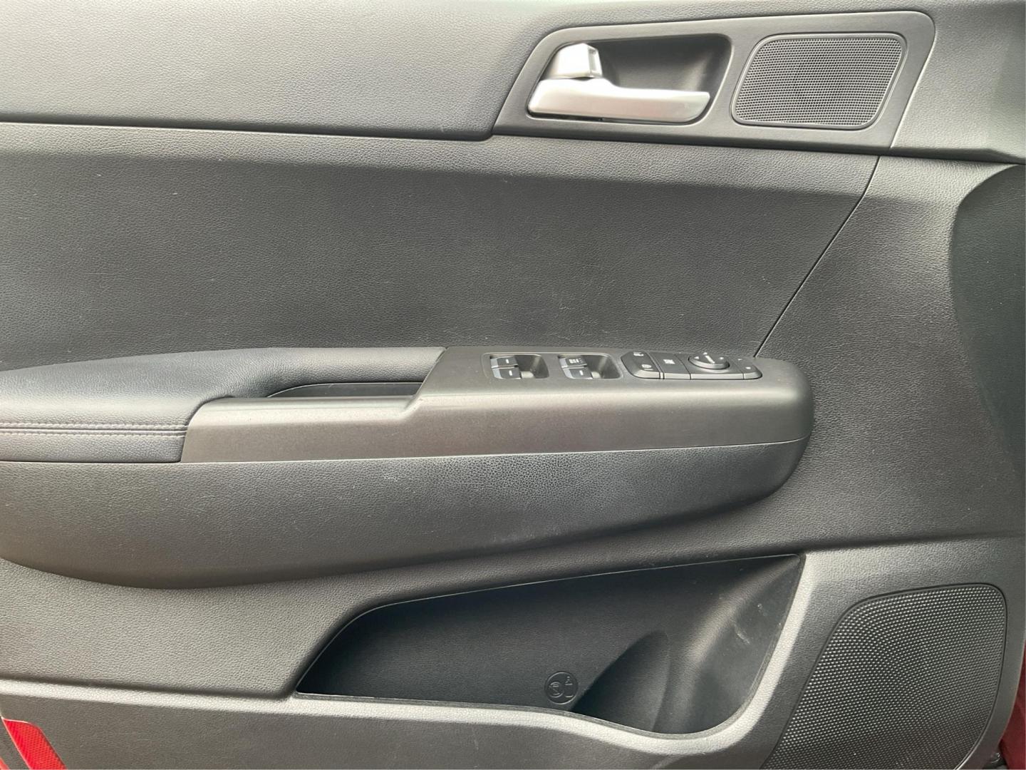2019 Kia Sportage LX (KNDPMCAC8K7) with an Theta II 2.4L I-4 gasoline direct injection engine, located at 8750 N County Rd 25A, Piqua, OH, 45356, (937) 908-9800, 40.164391, -84.232513 - 2019 Kia Sportage LX - Photo#16