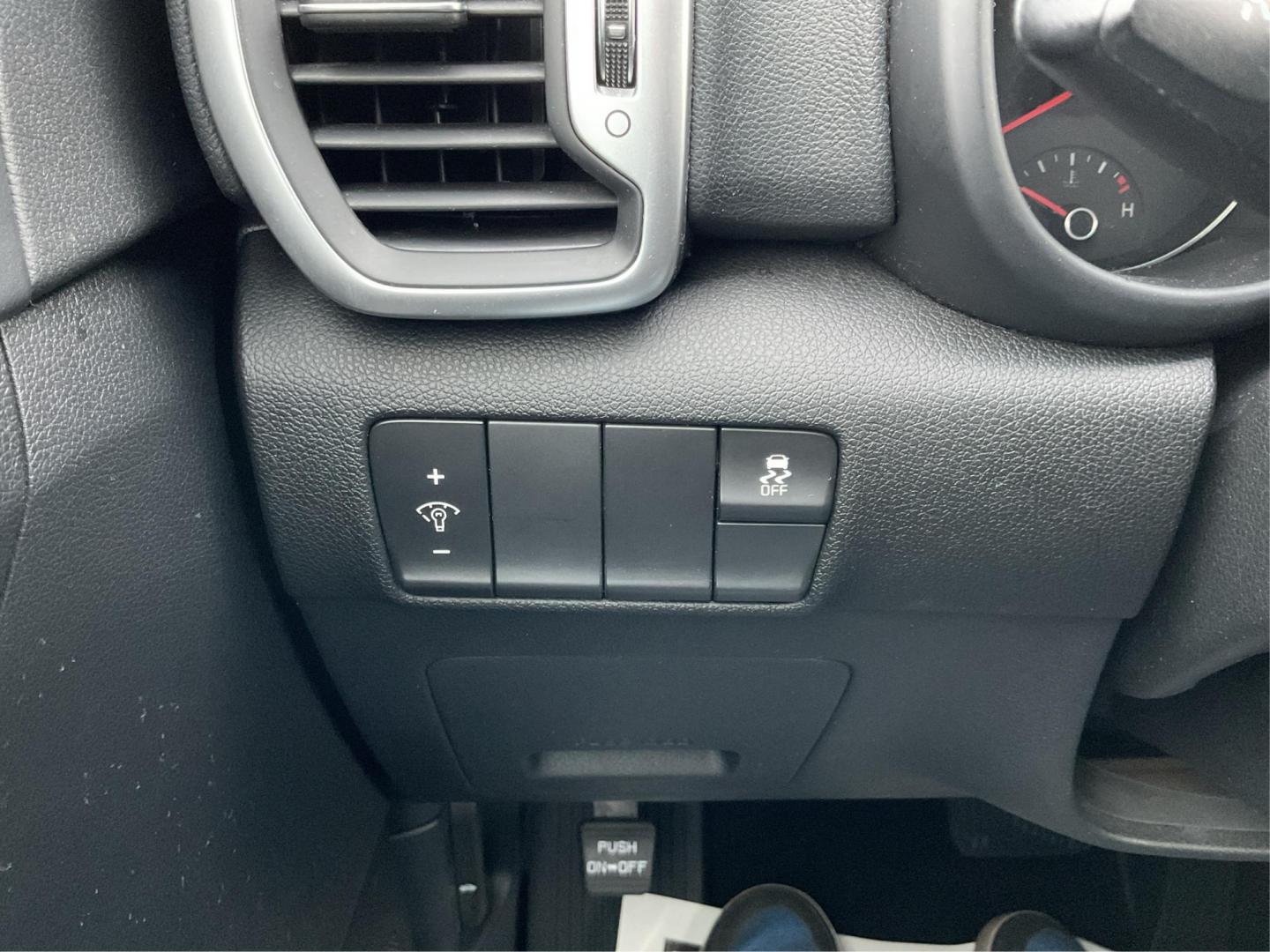 2019 Kia Sportage LX (KNDPMCAC2K7) with an Theta II 2.4L I-4 gasoline direct injection engine, located at 880 E. National Road, Vandalia, OH, 45377, (937) 908-9800, 39.891918, -84.183594 - 2019 Kia Sportage LX - Photo#16
