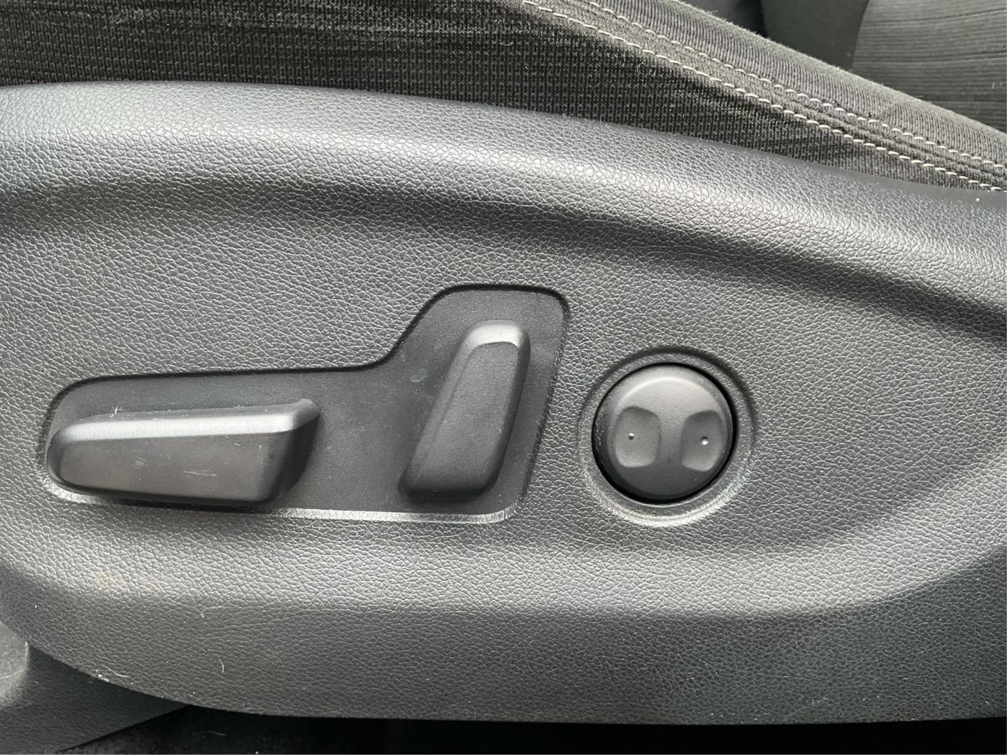 2019 Kia Sportage LX (KNDPMCAC2K7) with an Theta II 2.4L I-4 gasoline direct injection engine, located at 880 E. National Road, Vandalia, OH, 45377, (937) 908-9800, 39.891918, -84.183594 - 2019 Kia Sportage LX - Photo#17
