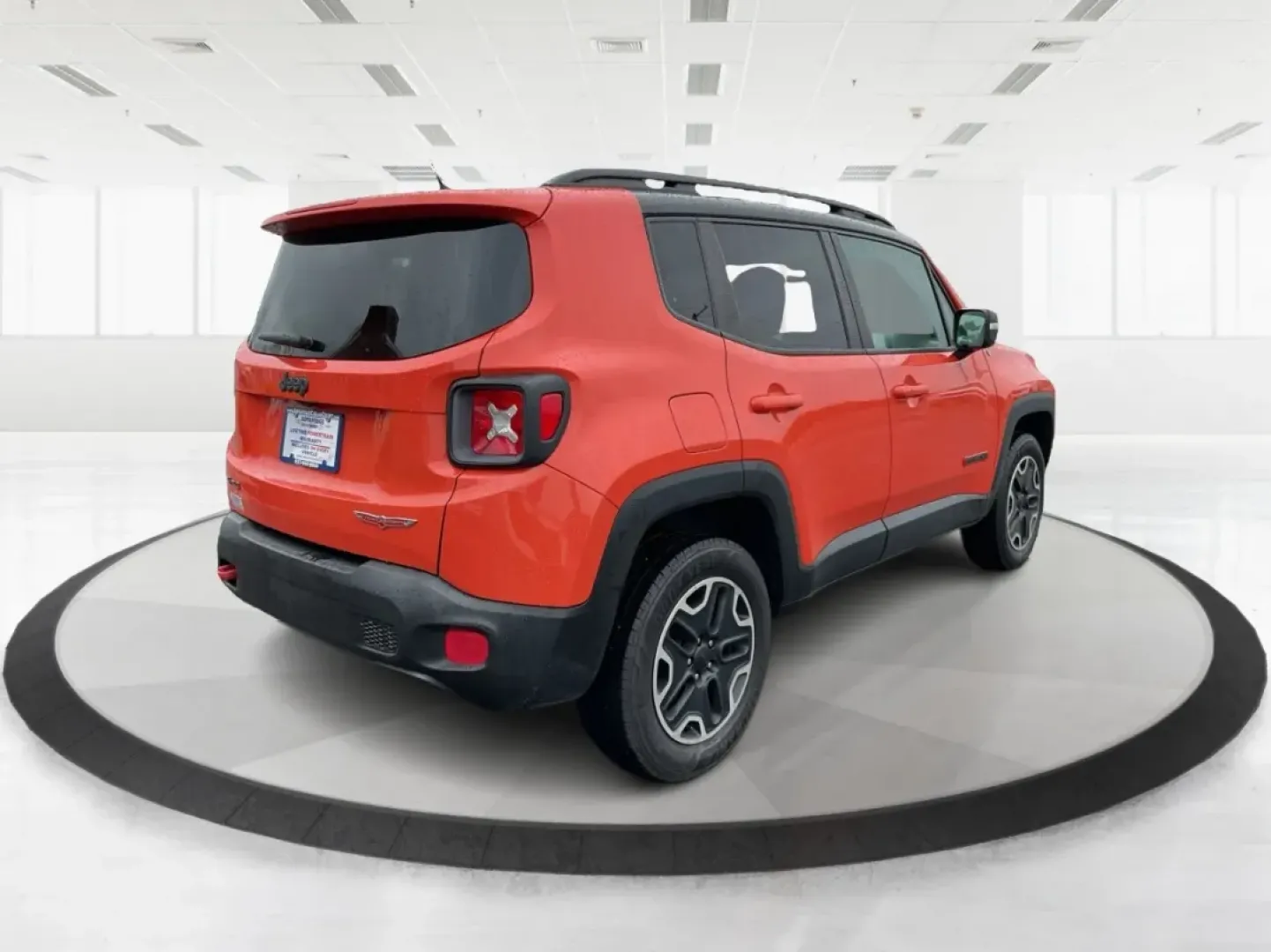 2016 Jeep Renegade Trailhawk (ZACCJBCT1GP) with an Tigershark MultiAir 2.4L I-4 variable valve contro engine, located at 4508 South Dixie Dr, Moraine, OH, 45439, (937) 908-9800, 39.689976, -84.218452 - Embrace adventure and elevate your daily routine with this 2016 Jeep Renegade Trailhawk, a versatile Crossover designed for both urban commuting and weekend escapades. Ideal for budget-conscious buyers, this vehicle combines rugged capability with modern technology, making it perfect for growing fam - Photo#2