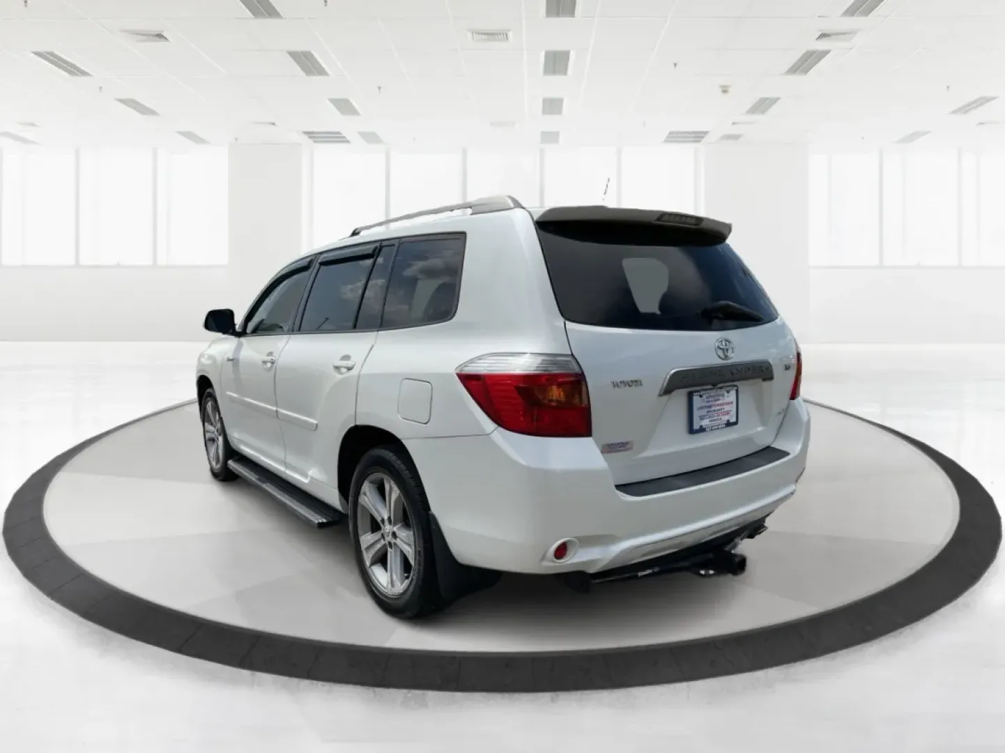 2008 Toyota Highlander Sport (JTEES43A082) with an 3.5L V-6 DOHC engine, located at 1184 Kauffman Ave, Fairborn, OH, 45324, (937) 908-9800, 39.807072, -84.030914 - ### Discover Your Next Adventure with the 2008 Toyota Highlander Sport<br /> <br /> Are you ready to elevate your family outings or weekend getaways? The 2008 Toyota Highlander Sport is the perfect companion for those who seek both comfort and capability. This SUV is designed to accommodate growing - Photo#4