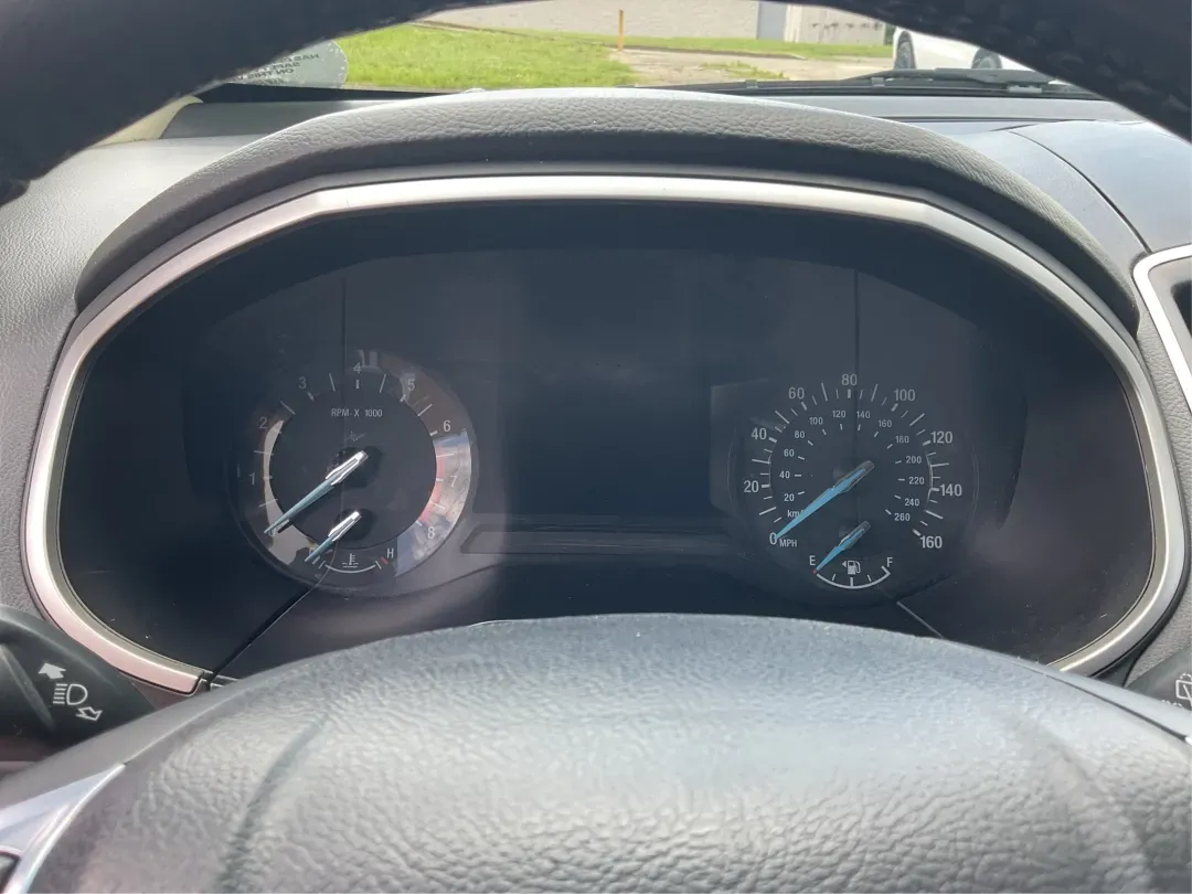 2016 Ford Edge SEL (2FMPK3J91GB) with an 3.5L V-6 DOHC engine, located at 4508 South Dixie Dr, Moraine, OH, 45439, (937) 908-9800, 39.689976, -84.218452 - 2016 Ford Edge SEL - Photo#15