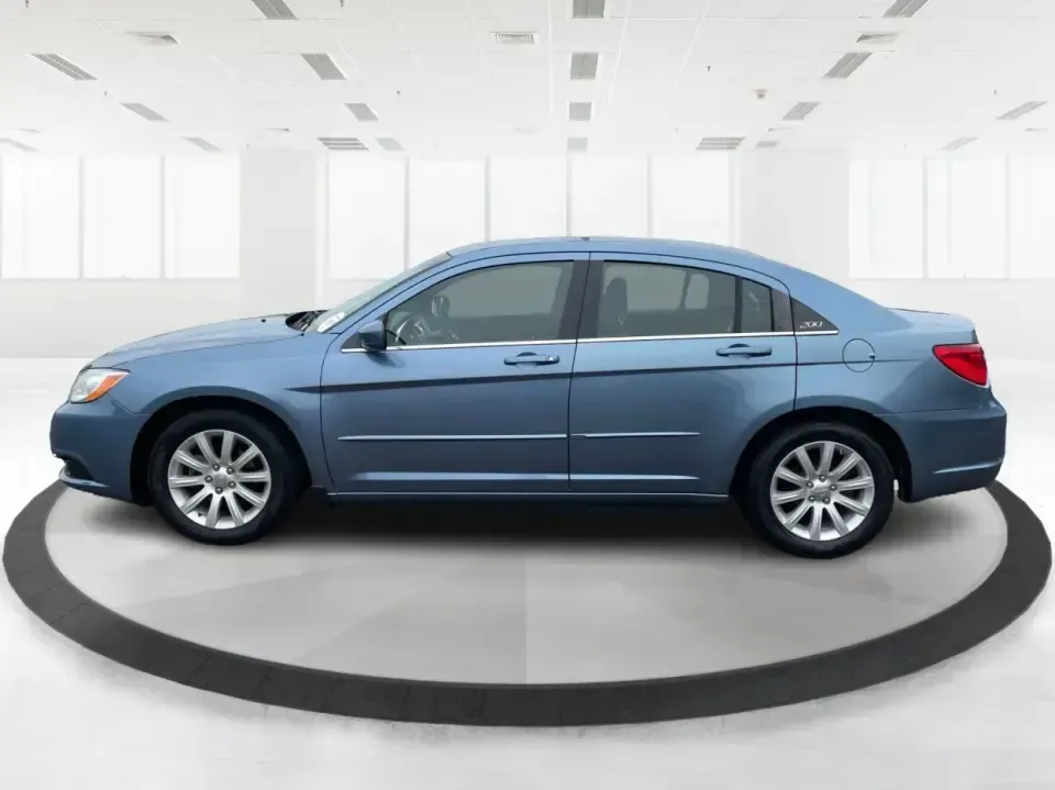 2011 Chrysler 200 Touring (1C3BC1FG5BN) with an 3.6L V6 DOHC 24V engine, 6-Speed Automatic transmission, located at 1951 S Dayton Lakeview Rd., New Carlisle, OH, 45344, (937) 908-9800, 39.890999, -84.050255 - **Discover Your Perfect Sedan for Everyday Adventures at Advantage Car and Credit in Fairborn, OH**<br /> <br /> Are you on the hunt for a reliable sedan that fits effortlessly into your everyday life? Look no further! At Advantage Car and Credit, located at 1184 Kauffman Ave, Fairborn, OH 45324, we - Photo#5