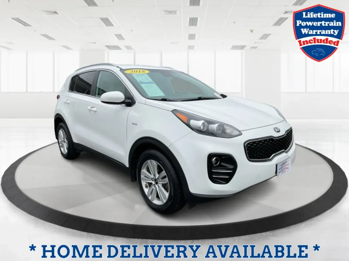 2018 Kia Sportage LX (KNDPMCACXJ7) with an Theta II 2.4L I-4 gasoline direct injection engine, located at 1230 East Main St, Xenia, OH, 45385, (937) 908-9800, 39.688026, -83.910172 - **Discover Your Next Adventure with the 2018 Kia Sportage LX at Advantage Car and Credit!**<br /> <br /> Are you searching for the perfect vehicle that can seamlessly transition from daily commutes to weekend getaways? Look no further than this stunning 2018 Kia Sportage LX, available now at Advanta - Photo#0