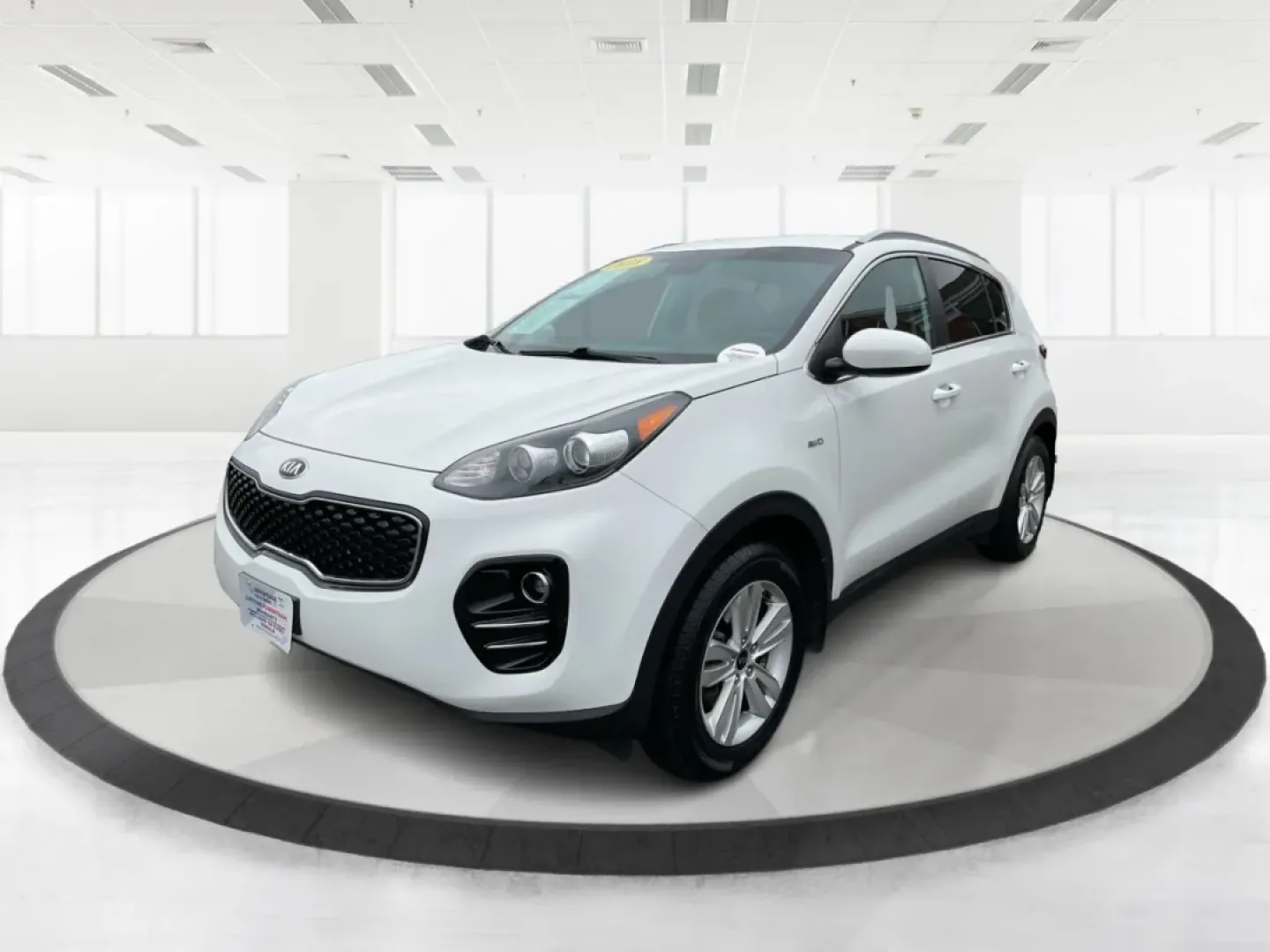 2018 Kia Sportage LX (KNDPMCACXJ7) with an Theta II 2.4L I-4 gasoline direct injection engine, located at 1230 East Main St, Xenia, OH, 45385, (937) 908-9800, 39.688026, -83.910172 - **Discover Your Next Adventure with the 2018 Kia Sportage LX at Advantage Car and Credit!**<br /> <br /> Are you searching for the perfect vehicle that can seamlessly transition from daily commutes to weekend getaways? Look no further than this stunning 2018 Kia Sportage LX, available now at Advanta - Photo#7