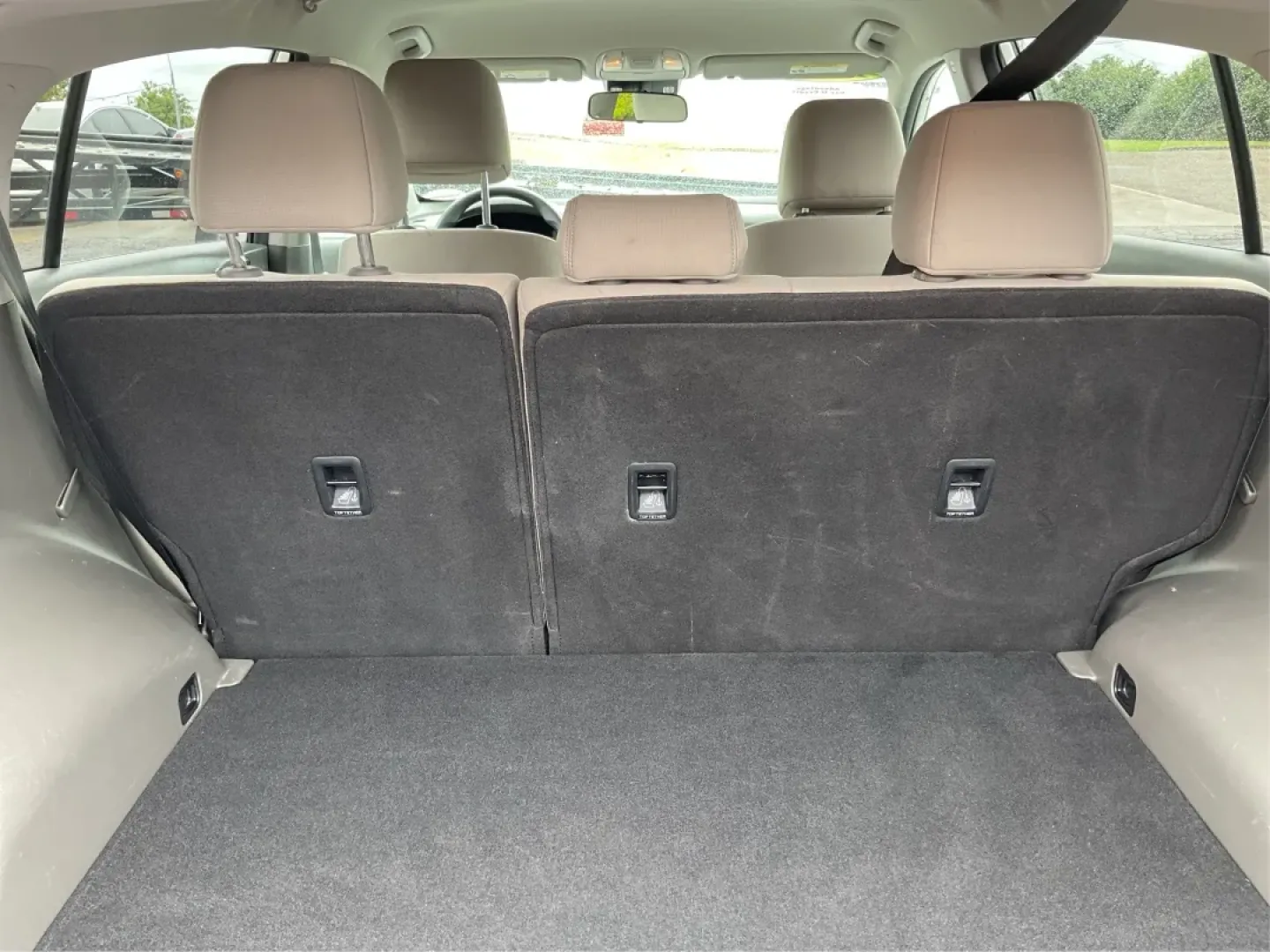 2018 Kia Sportage LX (KNDPMCACXJ7) with an Theta II 2.4L I-4 gasoline direct injection engine, located at 1230 East Main St, Xenia, OH, 45385, (937) 908-9800, 39.688026, -83.910172 - **Discover Your Next Adventure with the 2018 Kia Sportage LX at Advantage Car and Credit!**<br /> <br /> Are you searching for the perfect vehicle that can seamlessly transition from daily commutes to weekend getaways? Look no further than this stunning 2018 Kia Sportage LX, available now at Advanta - Photo#11