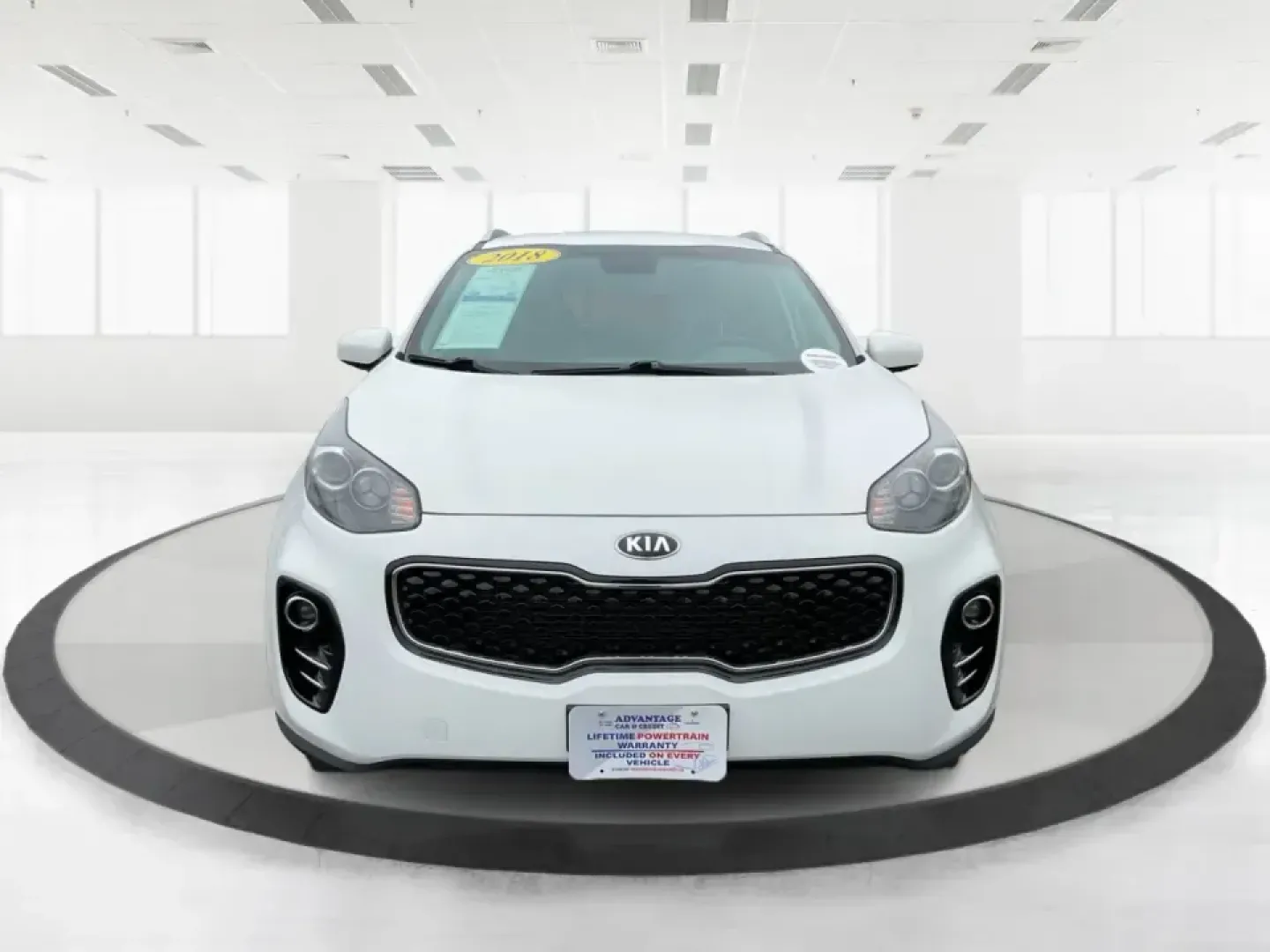 2018 Kia Sportage LX (KNDPMCACXJ7) with an Theta II 2.4L I-4 gasoline direct injection engine, 6A transmission, located at 1099 N County Rd 25A , Troy, OH, 45373, (937) 908-9800, 40.057079, -84.212883 - **Discover Your Next Adventure with the 2018 Kia Sportage LX at Advantage Car and Credit!**<br /> <br /> Are you searching for the perfect vehicle that can seamlessly transition from daily commutes to weekend getaways? Look no further than this stunning 2018 Kia Sportage LX, available now at Advanta - Photo#5