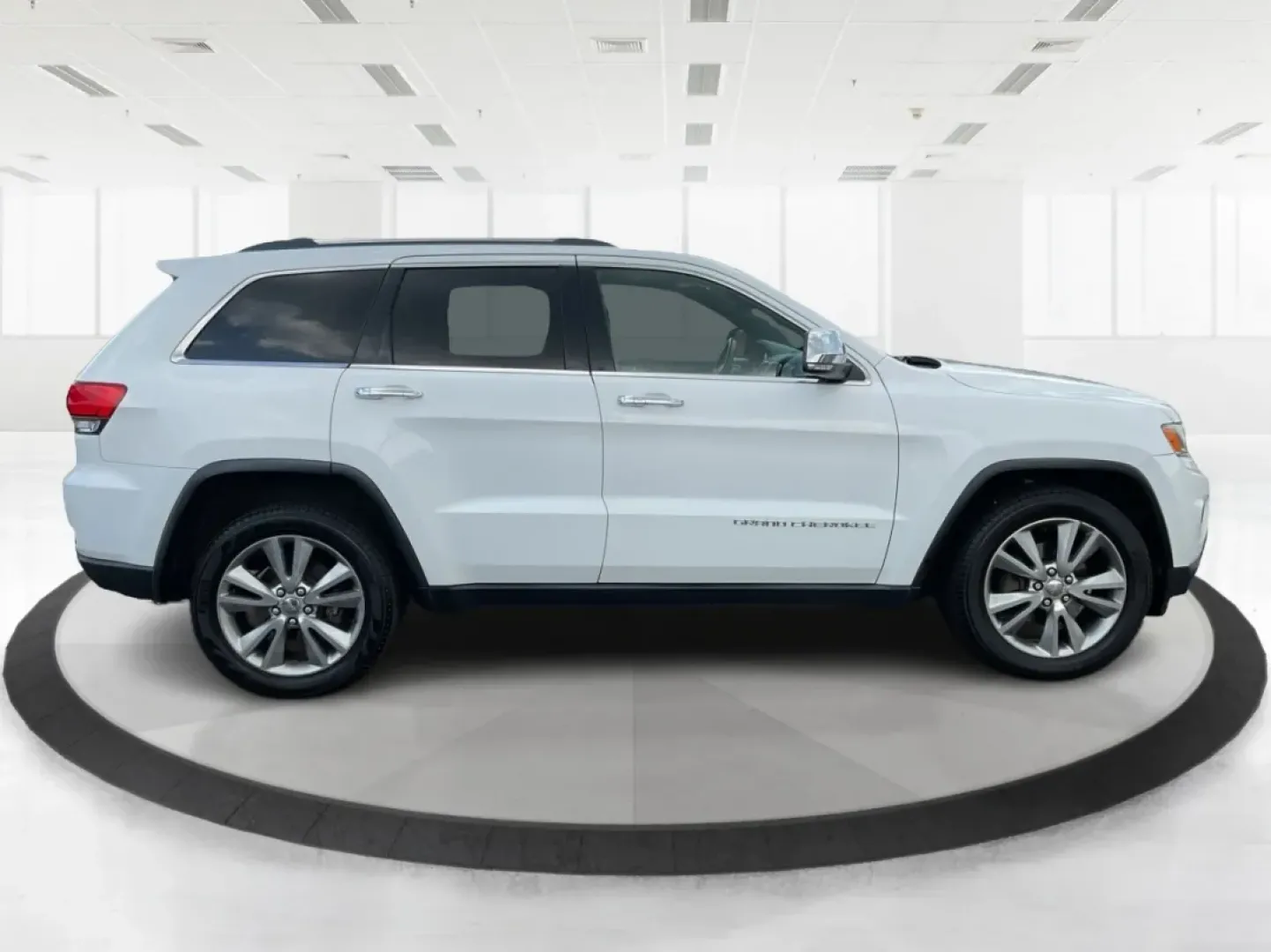 2014 Jeep Grand Cherokee Limited (1C4RJFBGXEC) with an Other engine, located at 1099 N County Rd 25A , Troy, OH, 45373, (937) 908-9800, 40.057079, -84.212883 - **Adventure Awaits: 2014 Jeep Grand Cherokee Limited Perfect for Your Next Family Road Trip!**<br /> <br /> Are you ready to embark on your next adventure? The 2014 Jeep Grand Cherokee Limited is here to elevate your driving experience, whether you're navigating the bustling streets of Fairborn, OH - Photo#1