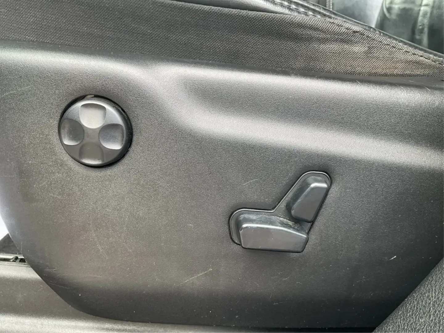 2014 Jeep Grand Cherokee Limited (1C4RJFBGXEC) with an Other engine, located at 1099 N County Rd 25A , Troy, OH, 45373, (937) 908-9800, 40.057079, -84.212883 - **Adventure Awaits: 2014 Jeep Grand Cherokee Limited Perfect for Your Next Family Road Trip!**<br /> <br /> Are you ready to embark on your next adventure? The 2014 Jeep Grand Cherokee Limited is here to elevate your driving experience, whether you're navigating the bustling streets of Fairborn, OH - Photo#18