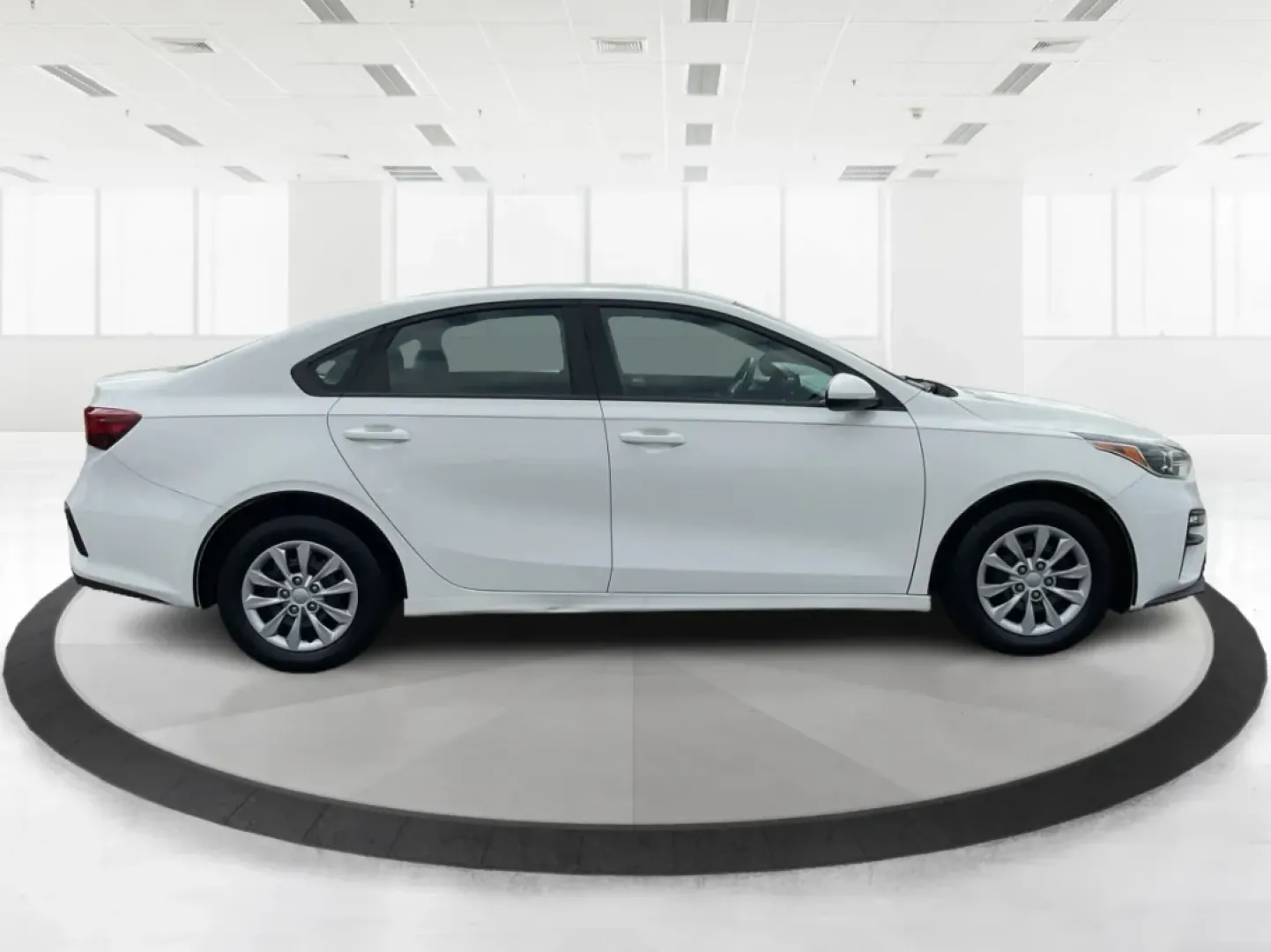 2019 Kia Forte FE (3KPF24AD2KE) with an 2L I-4 DOHC engine, located at 1099 N County Rd 25A , Troy, OH, 45373, (937) 908-9800, 40.057079, -84.212883 - **Experience Freedom with the 2019 Kia Forte: Your Ideal Companion for Daily Adventures!**<br /> <br /> Are you looking for a reliable sedan that effortlessly combines style, comfort, and efficiency? Look no further than the 2019 Kia Forte, available now at Advantage Car and Credit in Fairborn, OH. - Photo#1
