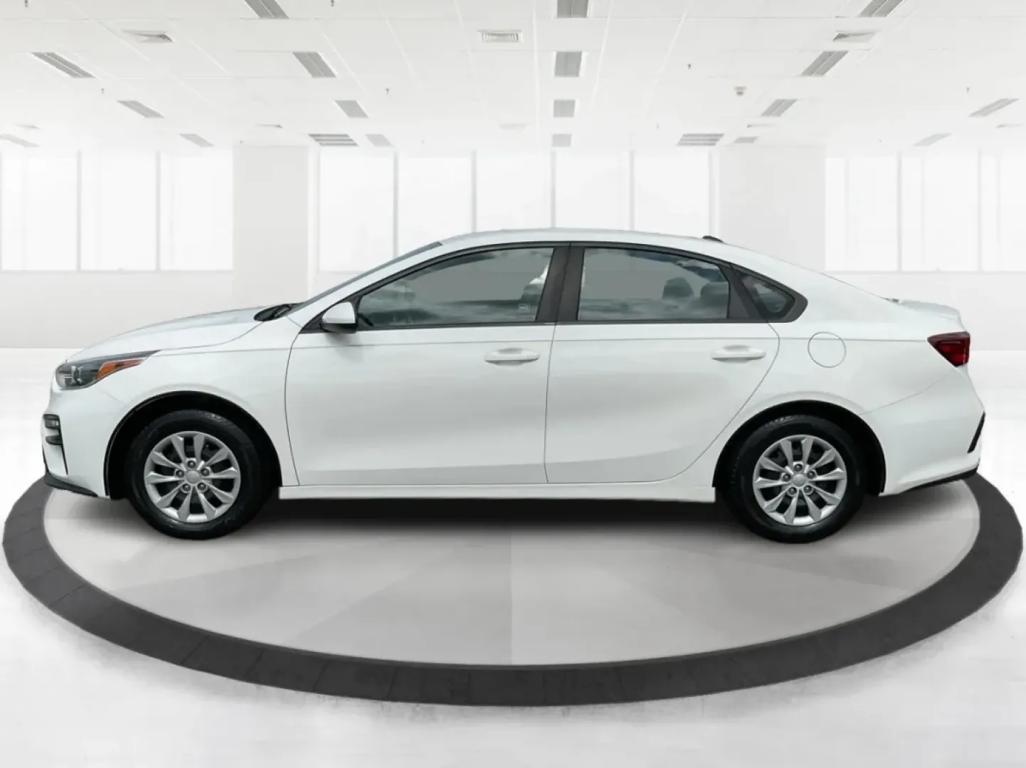 2019 Kia Forte FE (3KPF24AD2KE) with an 2L I-4 DOHC engine, located at 1099 N County Rd 25A , Troy, OH, 45373, (937) 908-9800, 40.057079, -84.212883 - **Experience Freedom with the 2019 Kia Forte: Your Ideal Companion for Daily Adventures!**<br /> <br /> Are you looking for a reliable sedan that effortlessly combines style, comfort, and efficiency? Look no further than the 2019 Kia Forte, available now at Advantage Car and Credit in Fairborn, OH. - Photo#5