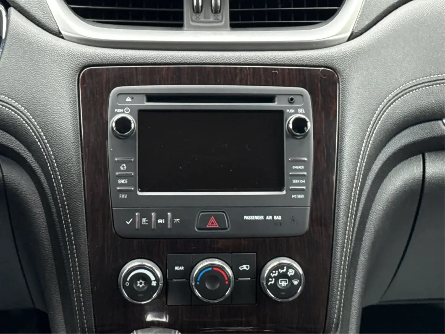 2015 Chevrolet Traverse 1LT (1GNKVGKD4FJ) with an 3.6L V-6 gasoline direct injection engine, located at 1099 N County Rd 25A , Troy, OH, 45373, (937) 908-9800, 40.057079, -84.212883 - **Unleash Adventure with the 2015 Chevrolet Traverse at Advantage Car and Credit - Troy!**<br /> <br /> Are you ready to elevate your family adventures or tackle your daily commute with confidence and style? The 2015 Chevrolet Traverse, with its robust features and spacious design, is perfect for gr - Photo#13