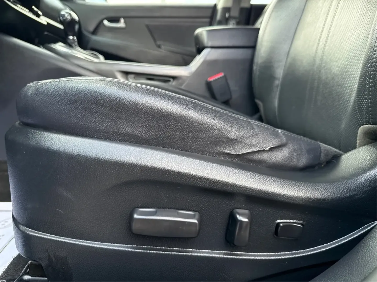 2013 Kia Sportage EX (KNDPCCA25D7) with an 2.4L I-4 DOHC engine, located at 1099 N County Rd 25A , Troy, OH, 45373, (937) 908-9800, 40.057079, -84.212883 - **Elevate Your Adventures with the 2013 Kia Sportage EX - Perfect for Every Journey!**<br /> <br /> Are you ready to take your daily commutes and weekend getaways to the next level? Look no further than this 2013 Kia Sportage EX, available now at Advantage Car and Credit in Fairborn, OH. This versat - Photo#18