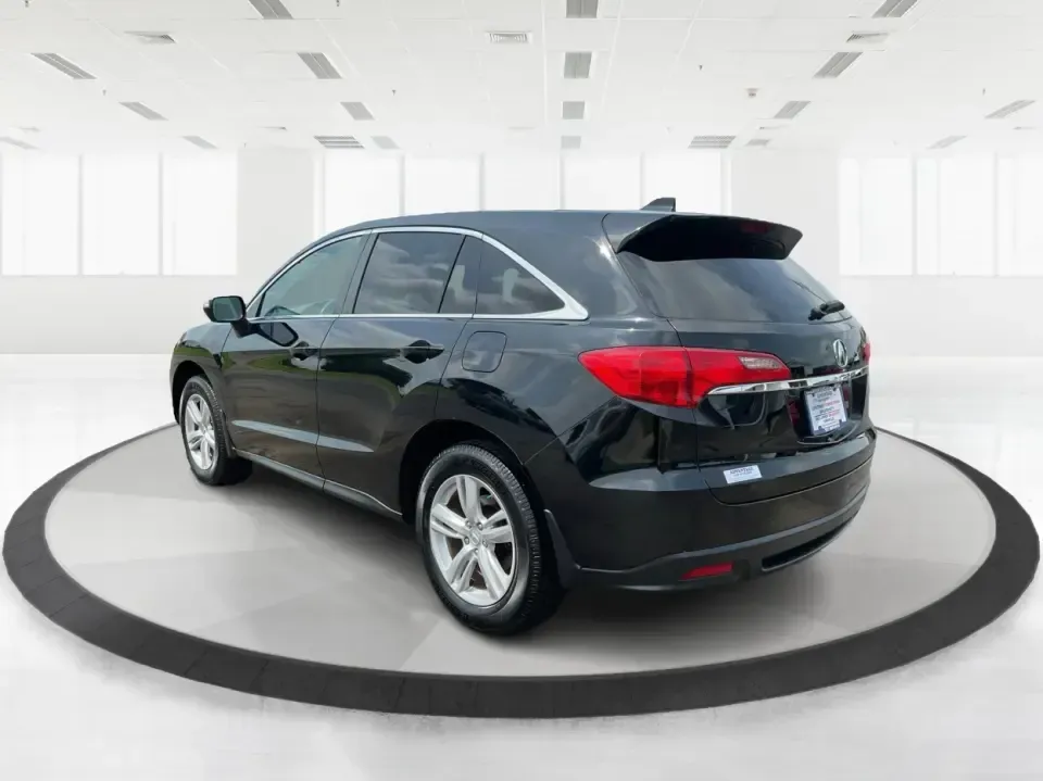 2014 Acura RDX Base (5J8TB3H39EL) with an 2.3L L4 DOHC 16V engine, 6-Speed Automatic transmission, located at 880 E. National Road, Vandalia, OH, 45377, (937) 908-9800, 39.891918, -84.183594 - Unleash the perfect blend of comfort and versatility with the 2014 Acura RDX, a crossover that caters to both your daily grind and weekend adventures. Whether you're a growing family seeking spaciousness, a commuter looking for reliability, or a weekend warrior ready for road trips, this vehicle has - Photo#4