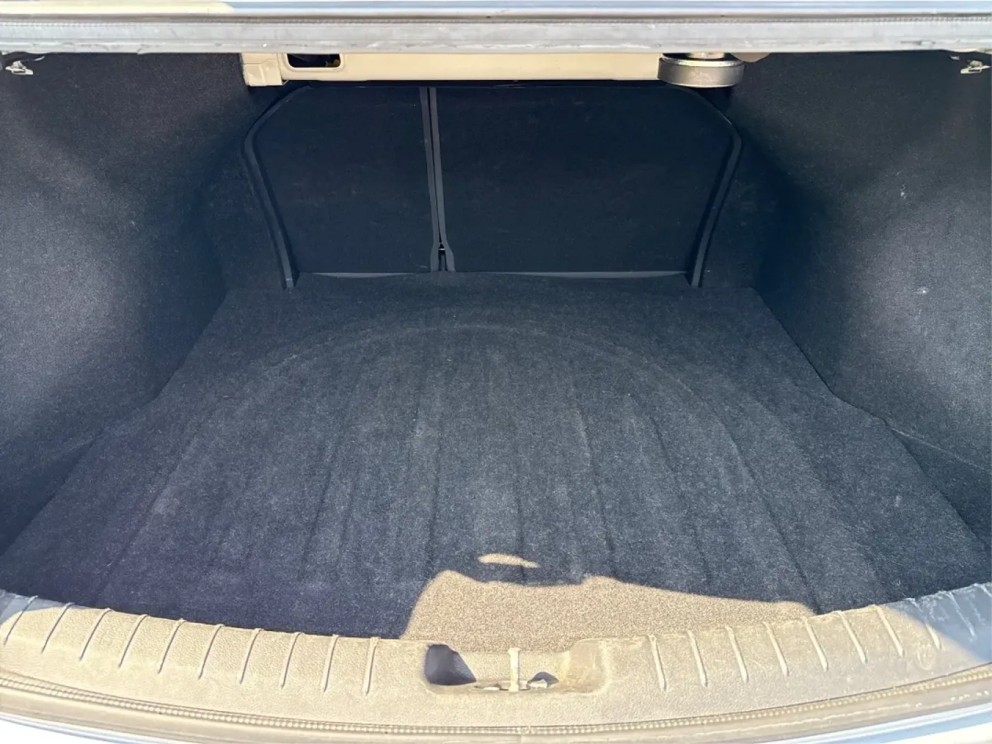 2018 Hyundai Elantra Sport (KMHD04LB6JU) with an 1.6L I-4 gasoline direct injection engine, located at 1099 N County Rd 25A , Troy, OH, 45373, (937) 908-9800, 40.057079, -84.212883 - ### Elevate Your Daily Commute with the 2018 Hyundai Elantra Sport at Advantage Car and Credit!<br /> <br /> Are you ready to enhance your daily life with a reliable vehicle that balances performance, comfort, and style? Look no further than the stunning 2018 Hyundai Elantra Sport, available now at - Photo#12