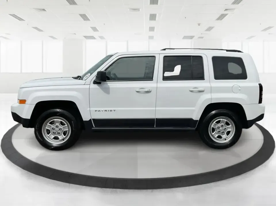 2017 Jeep Patriot Sport FWD (1C4NJPBA4HD) with an 2.0L L4 DOHC 16V engine, Continuously Variable Transmission (CVT) transmission, located at 401 Woodman Dr, Riverside, OH, 45431, (937) 908-9800, 39.760899, -84.123421 - Are you ready to elevate your adventures with a versatile SUV that suits both your daily commute and weekend getaways? Look no further than this stunning **2017 Jeep Patriot Sport FWD**, available at **Advantage Car and Credit**, your premier **Buy Here Pay Here dealership** located at **1184 Kauffm - Photo#5